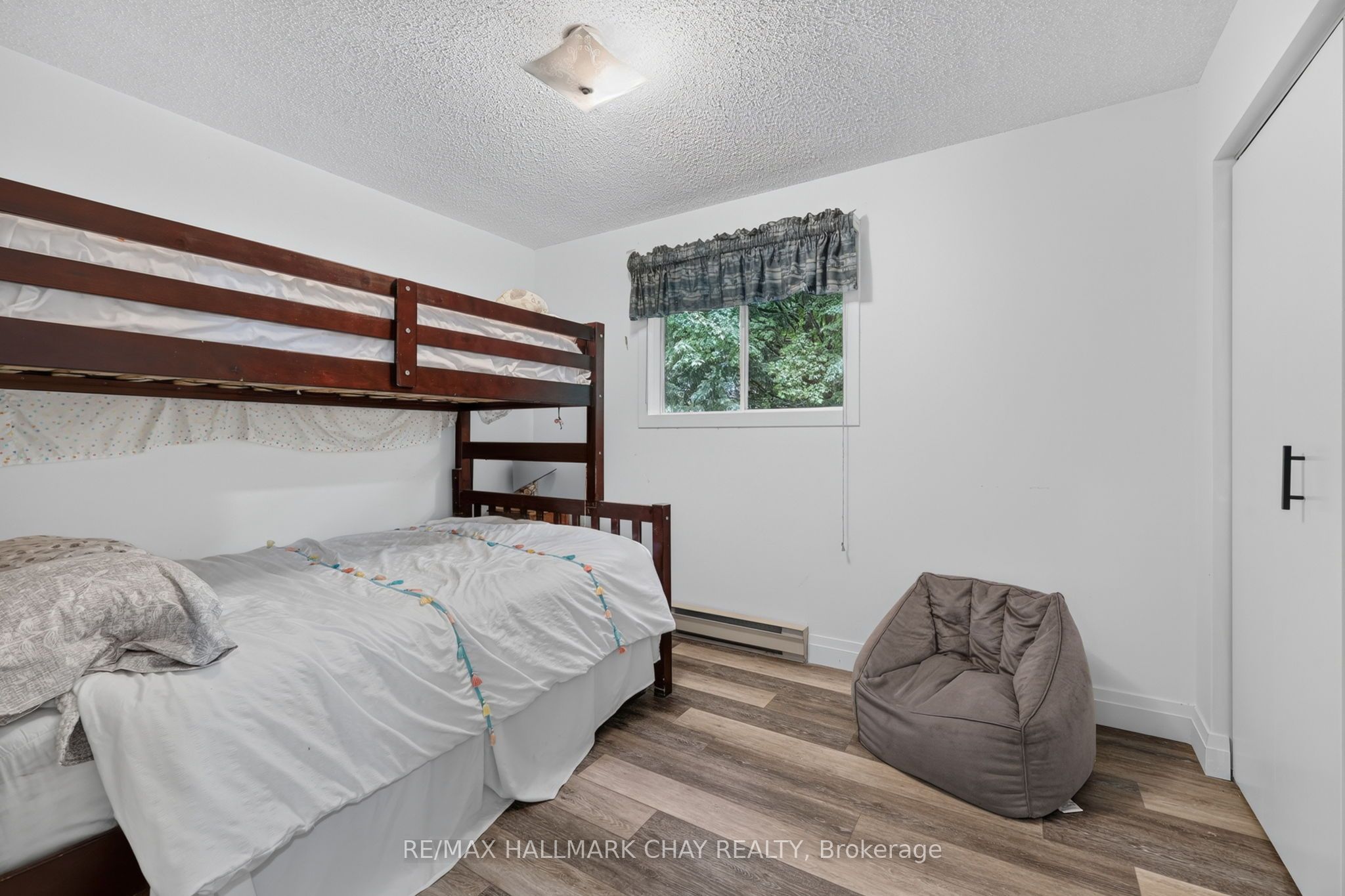 176 Farlain Lake Road E Property Photo 29