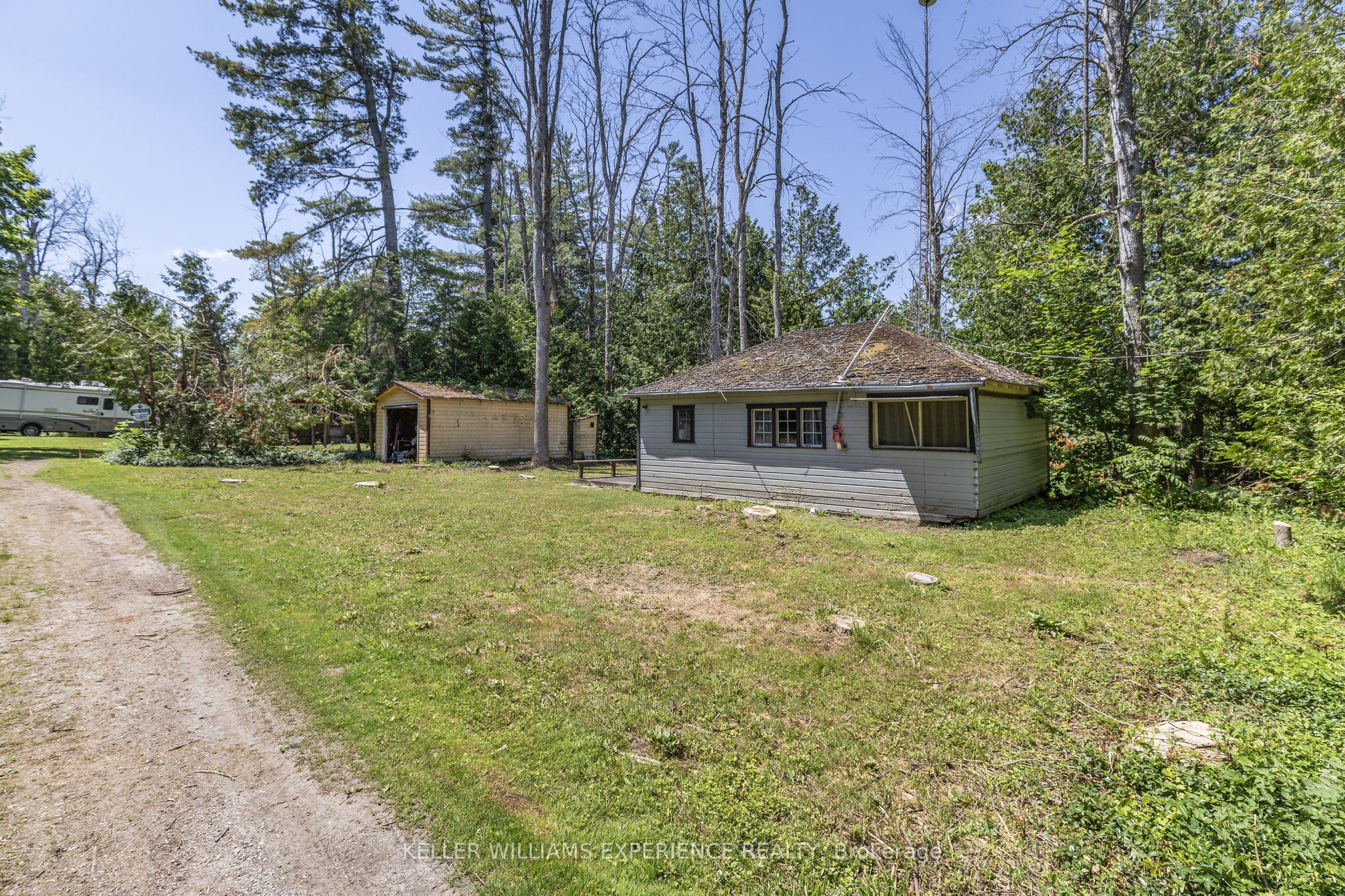 6 Orillia Road Property Photo 8