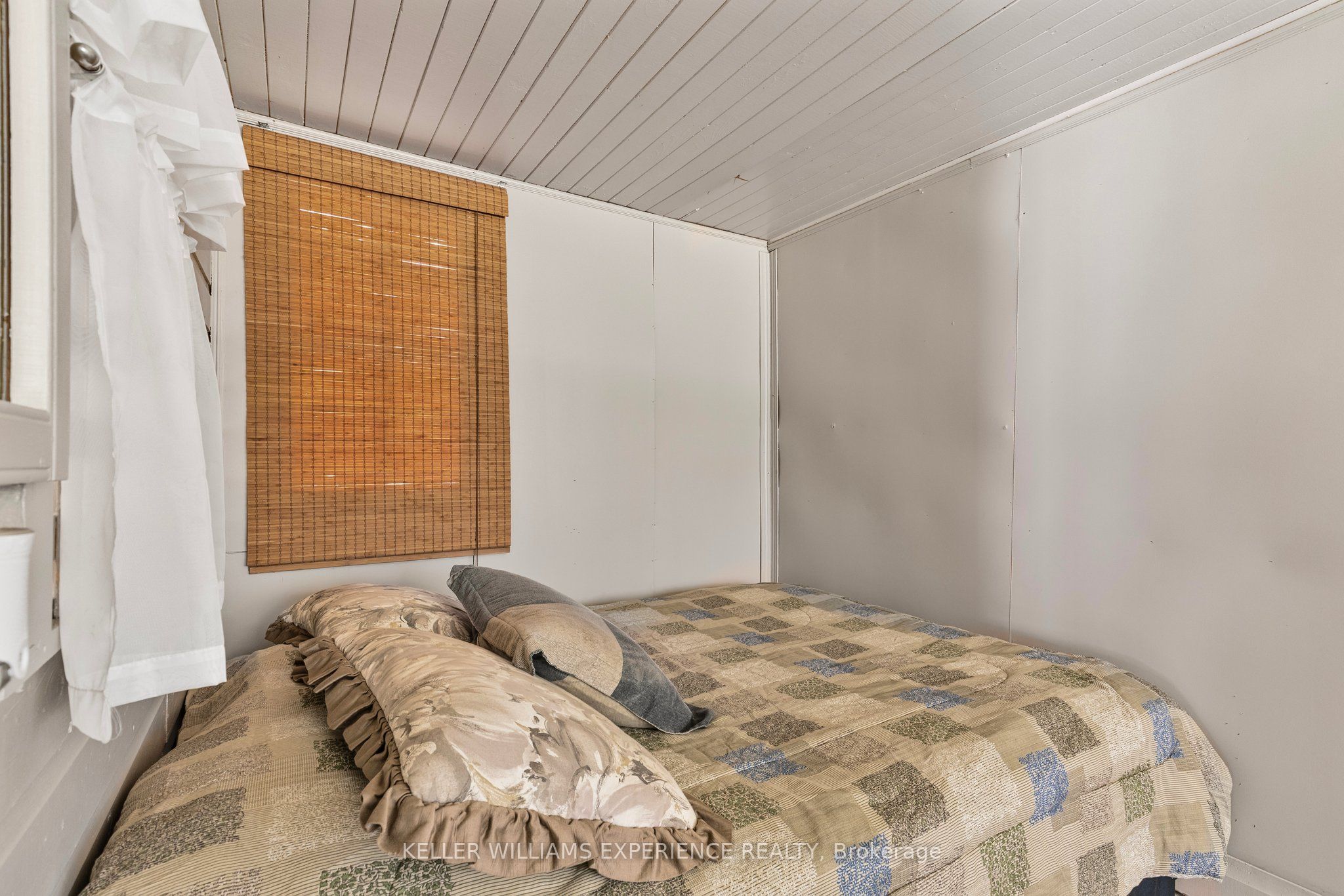 6 Orillia Road Property Photo 11