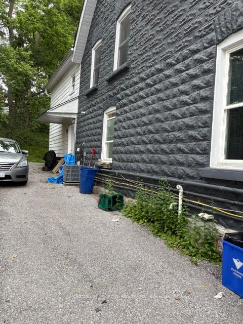 174 Borland Street E 4 Property Photo 2