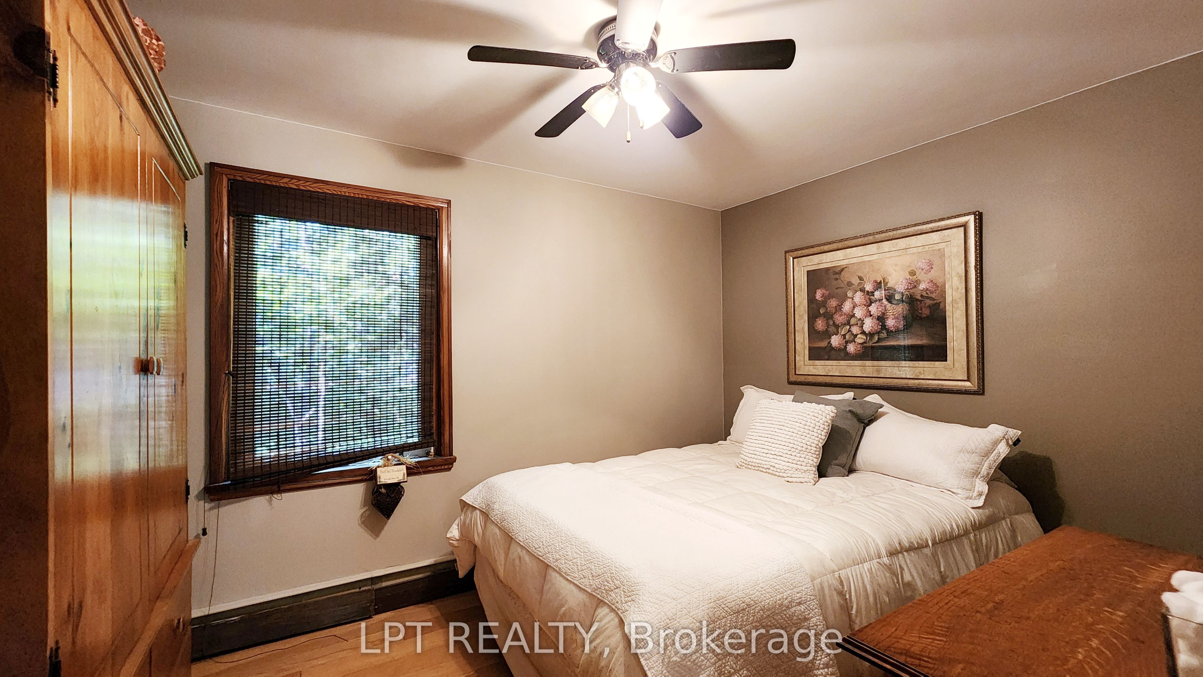 1644 Ridge Road E Property Photo 18