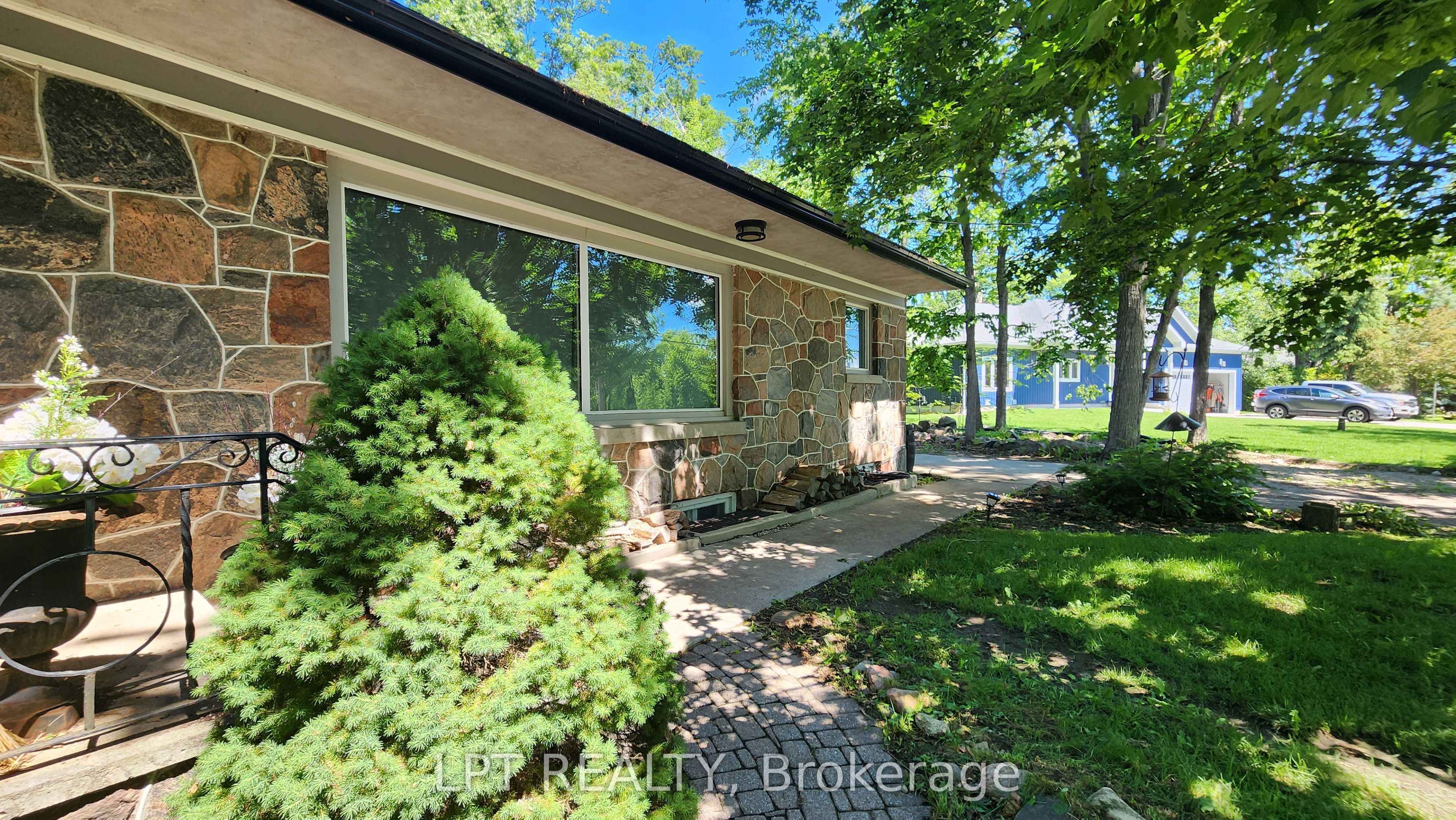 1644 Ridge Road E Property Photo 23
