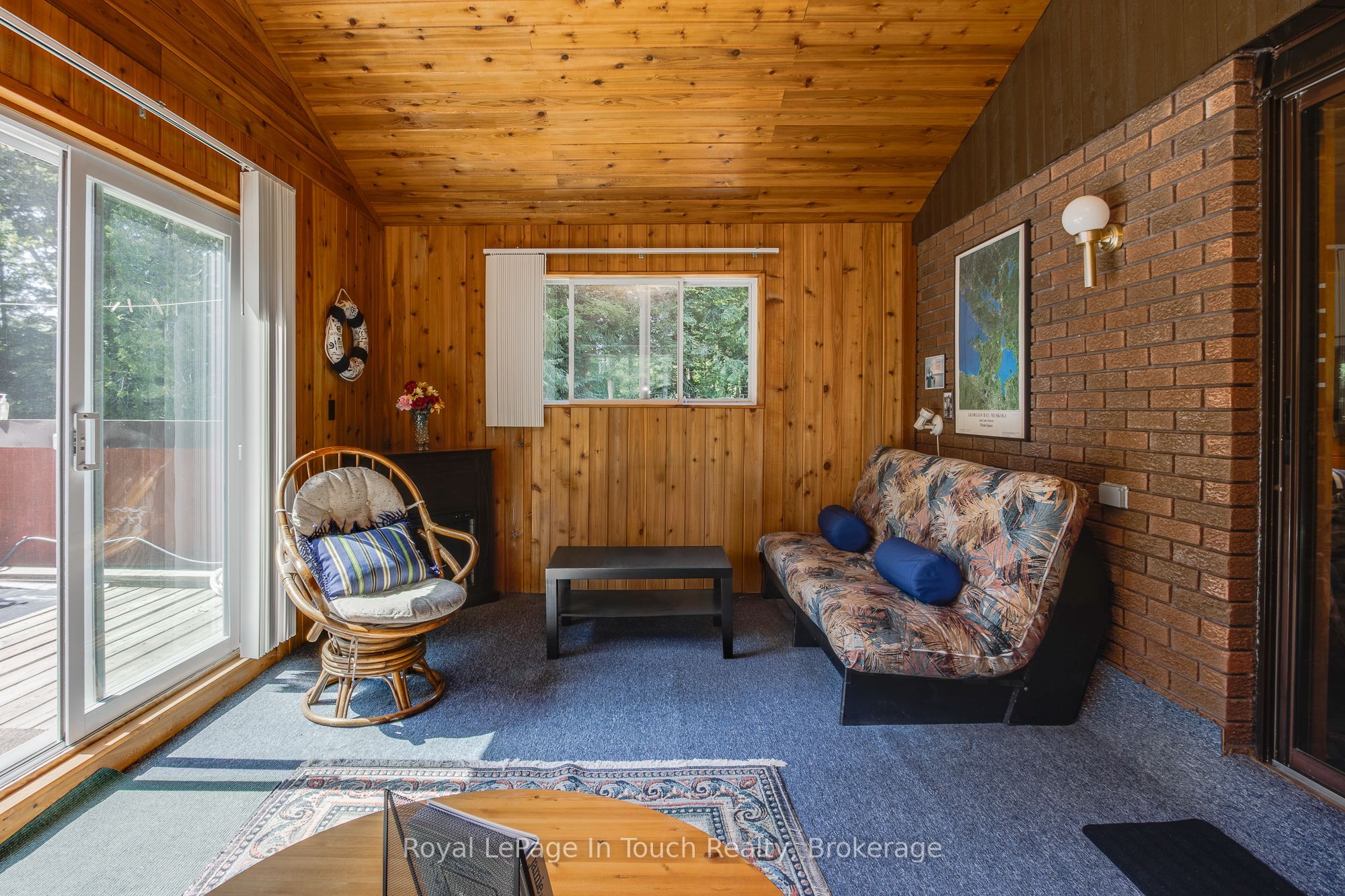 12 Lincoln Avenue Property Photo 25