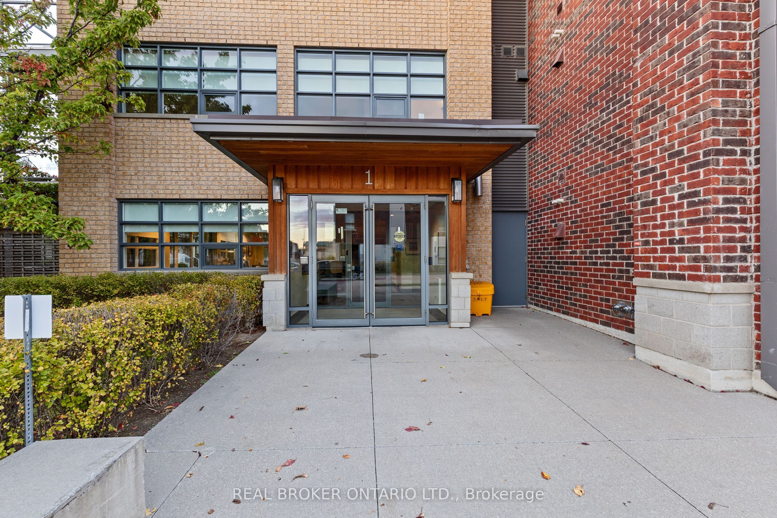 1 Shipyard Lane 302 Property Photo 2