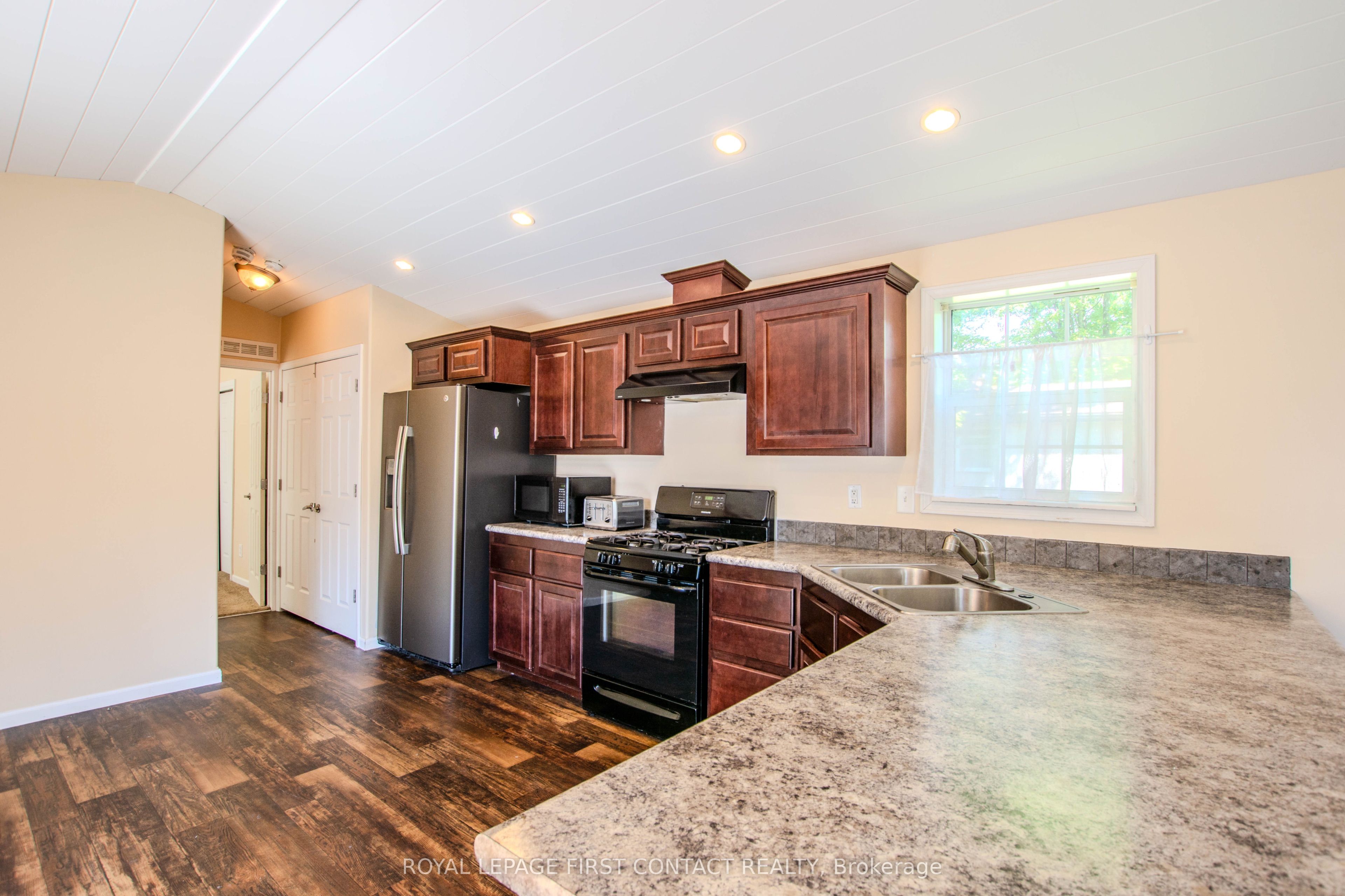 23 Georgian Glen Drive Property Photo 8