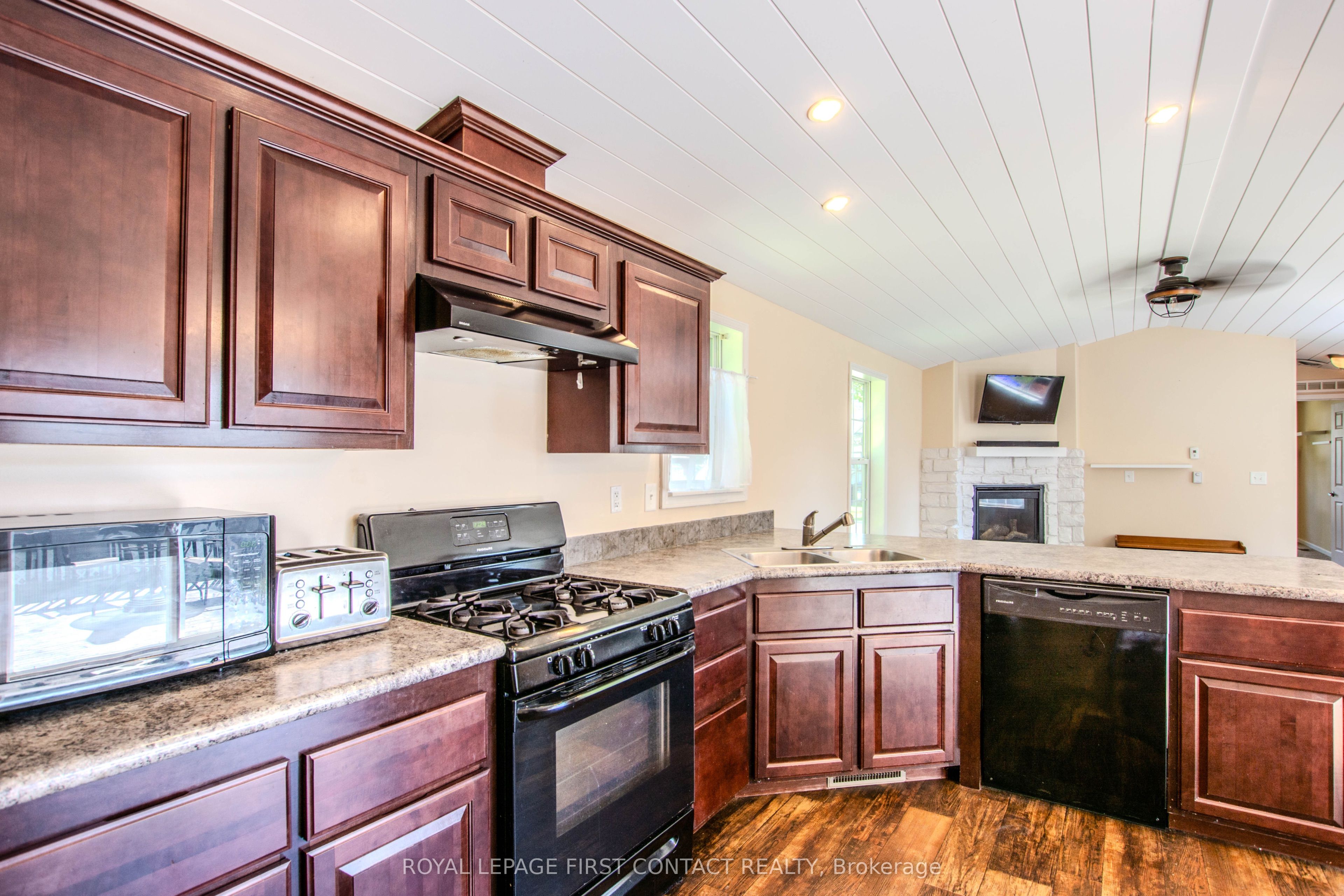23 Georgian Glen Drive Property Photo 9