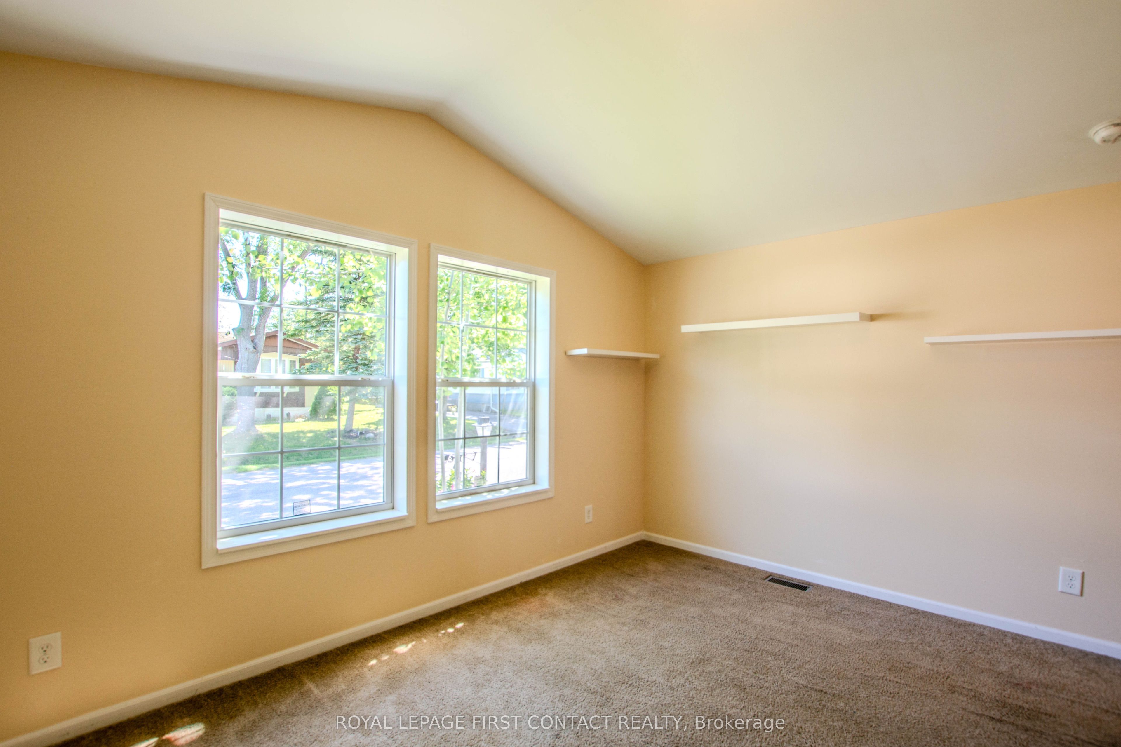 23 Georgian Glen Drive Property Photo 17