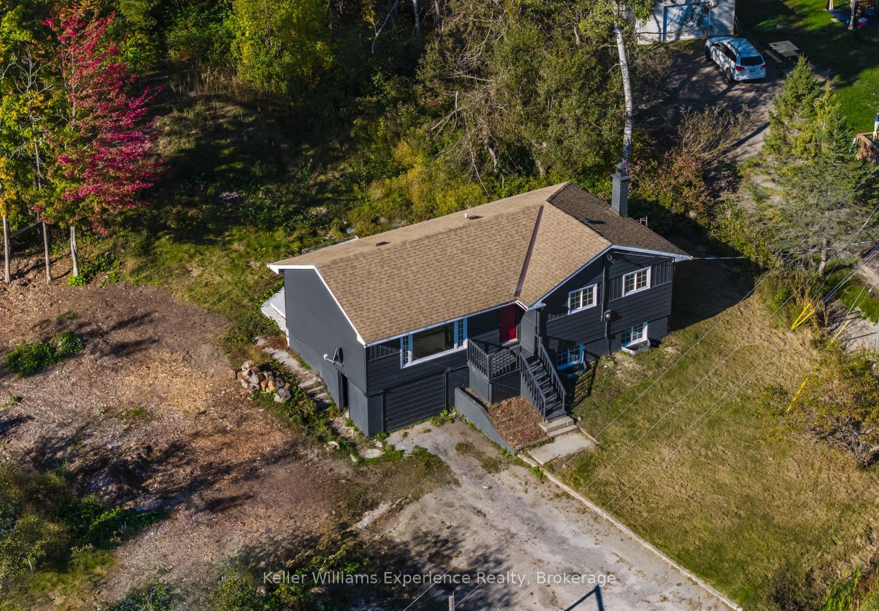 556 Champlain Road Property Photo 2