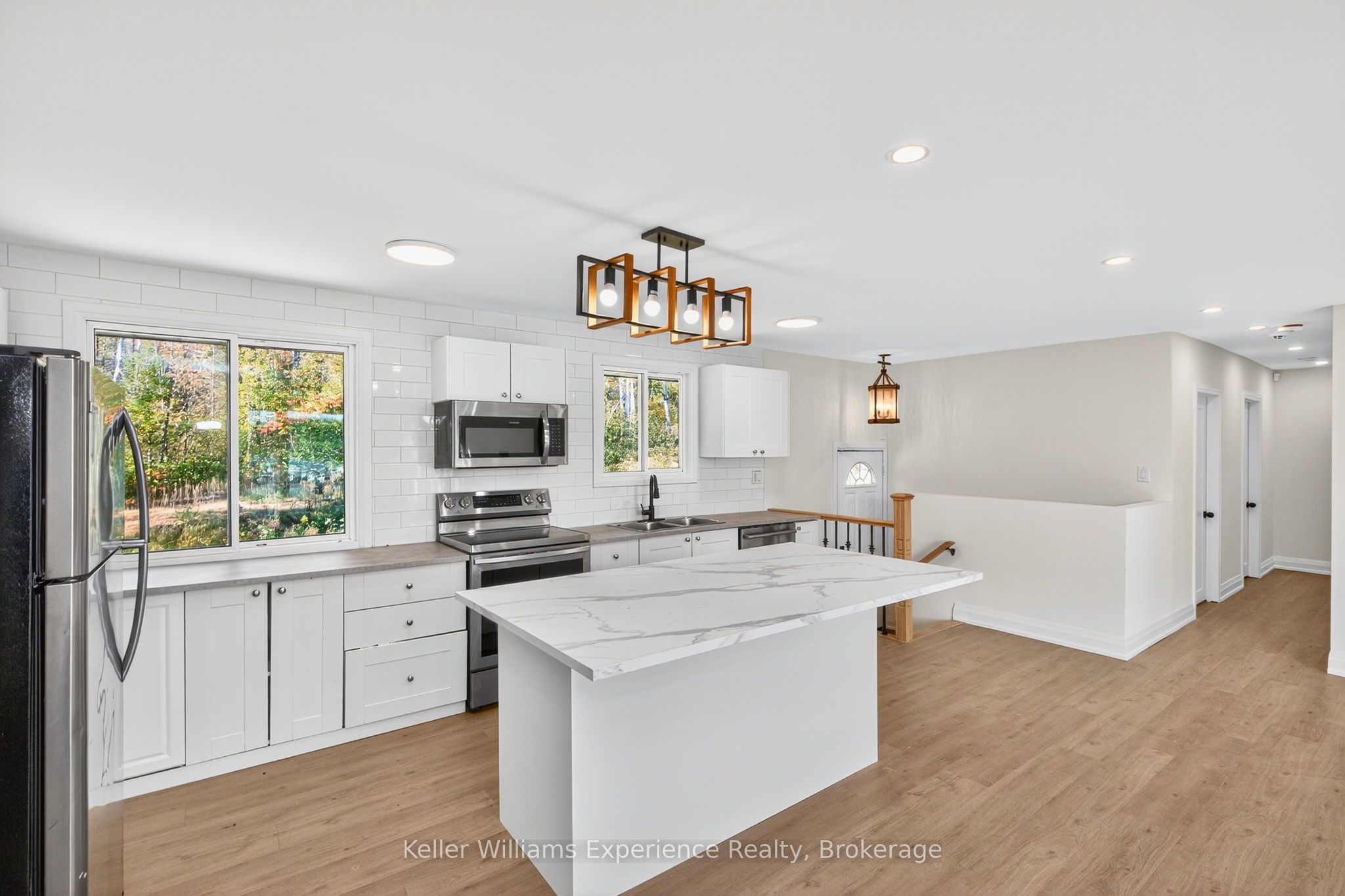 556 Champlain Road Property Photo 6