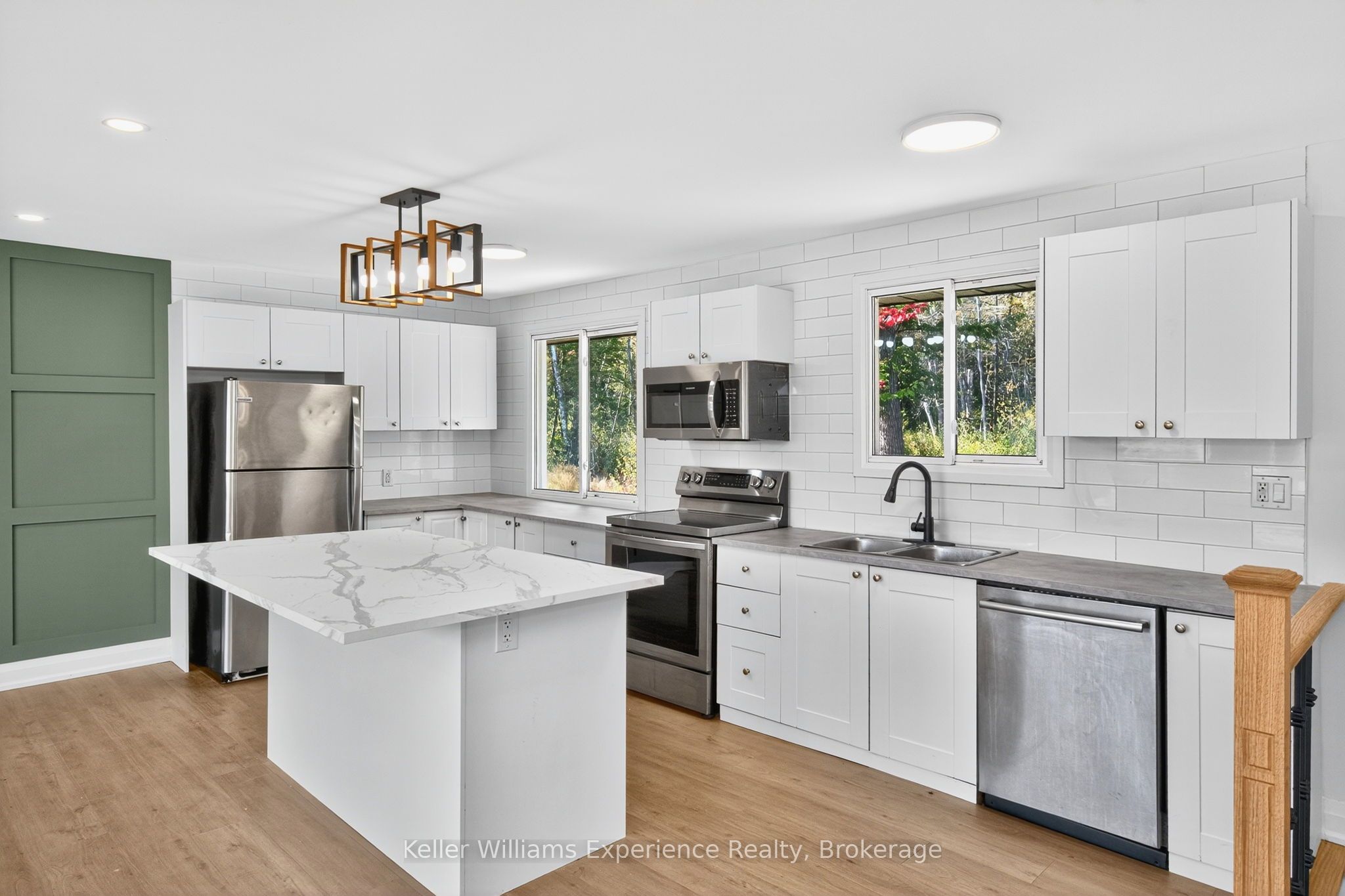 556 Champlain Road Property Photo 8