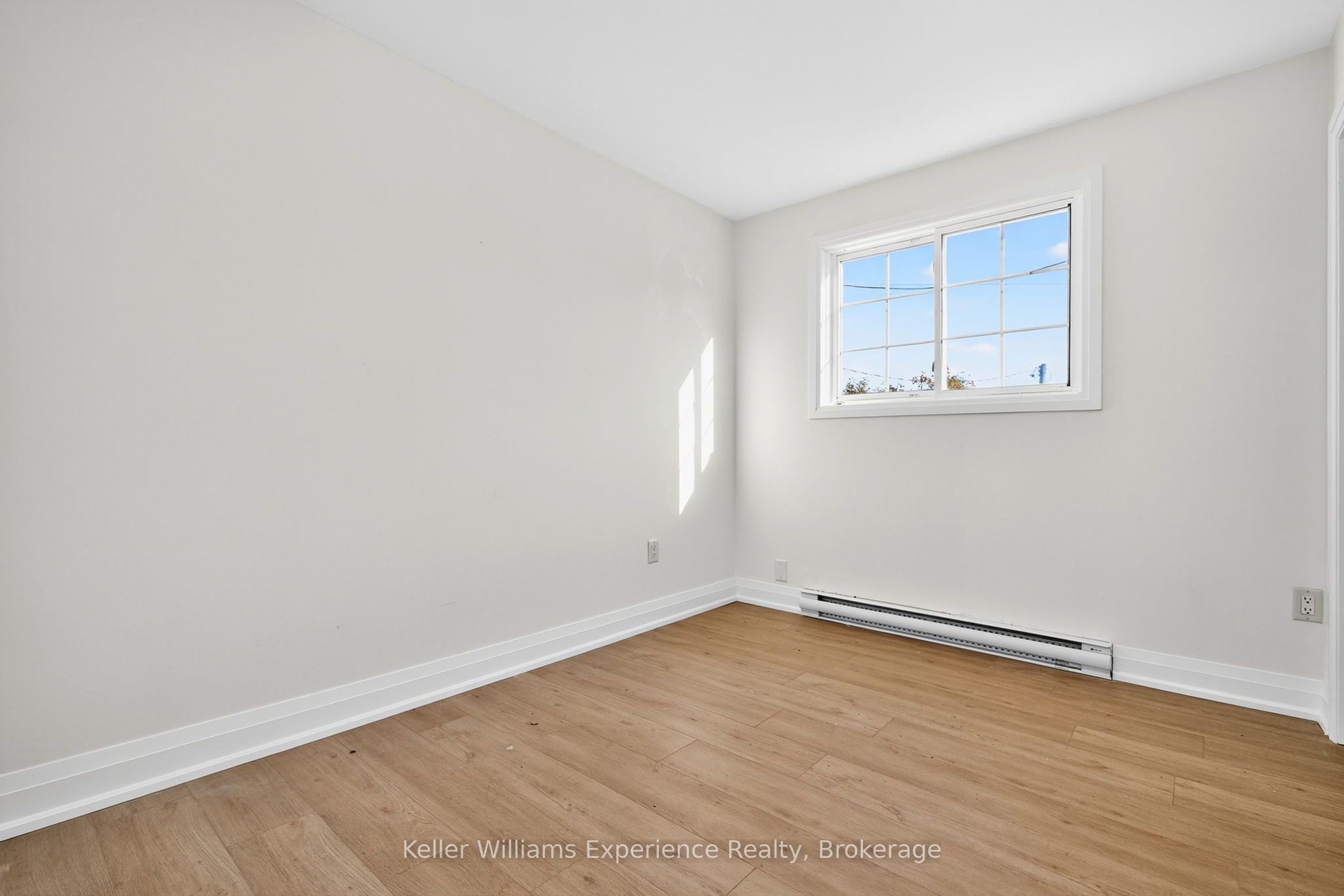 556 Champlain Road Property Photo 14