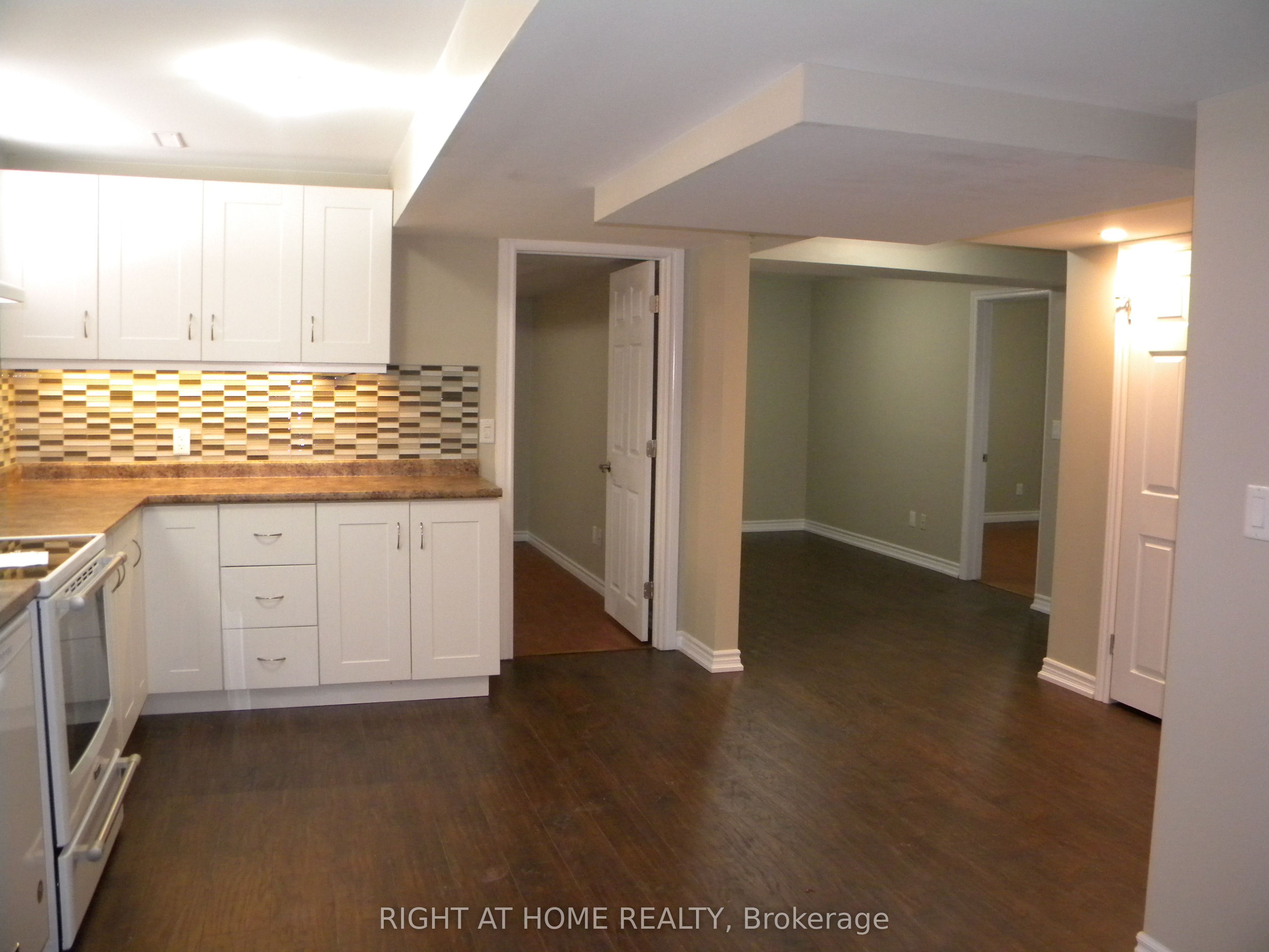 42 Westminster Circle B Property Photo 5
