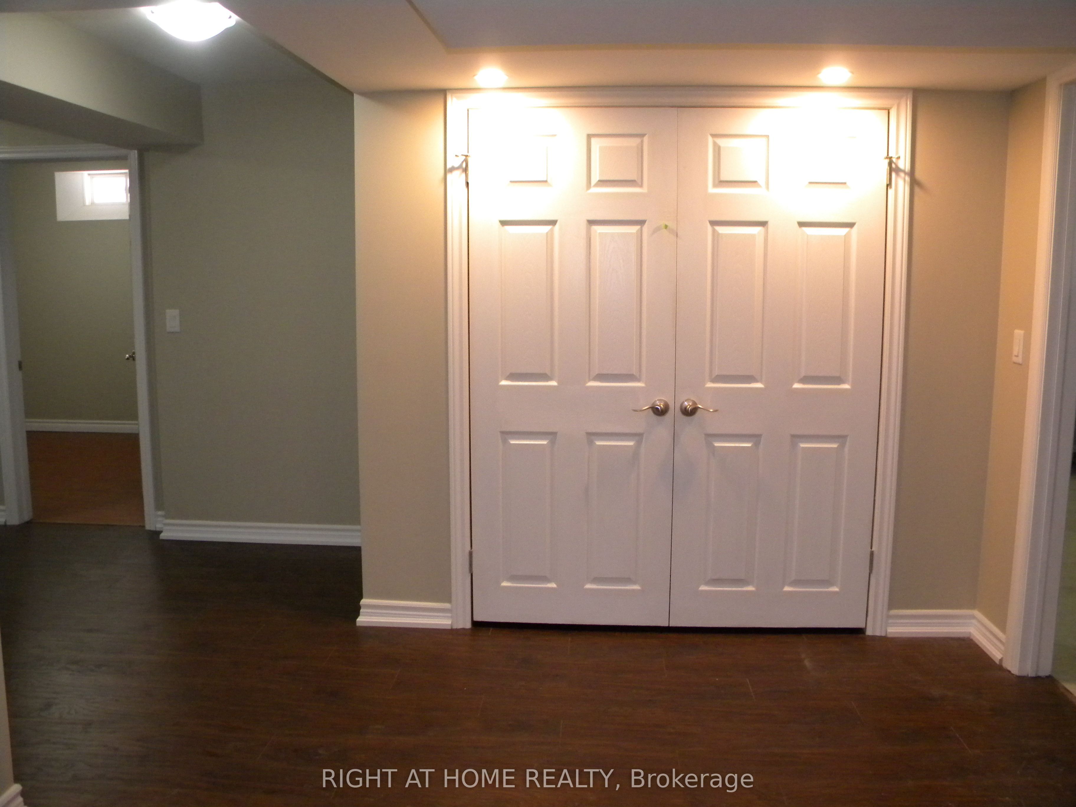42 Westminster Circle B Property Photo 8