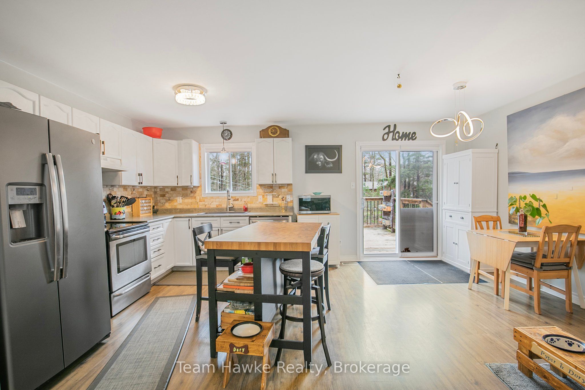 22 Laurier Boulevard Property Photo 9