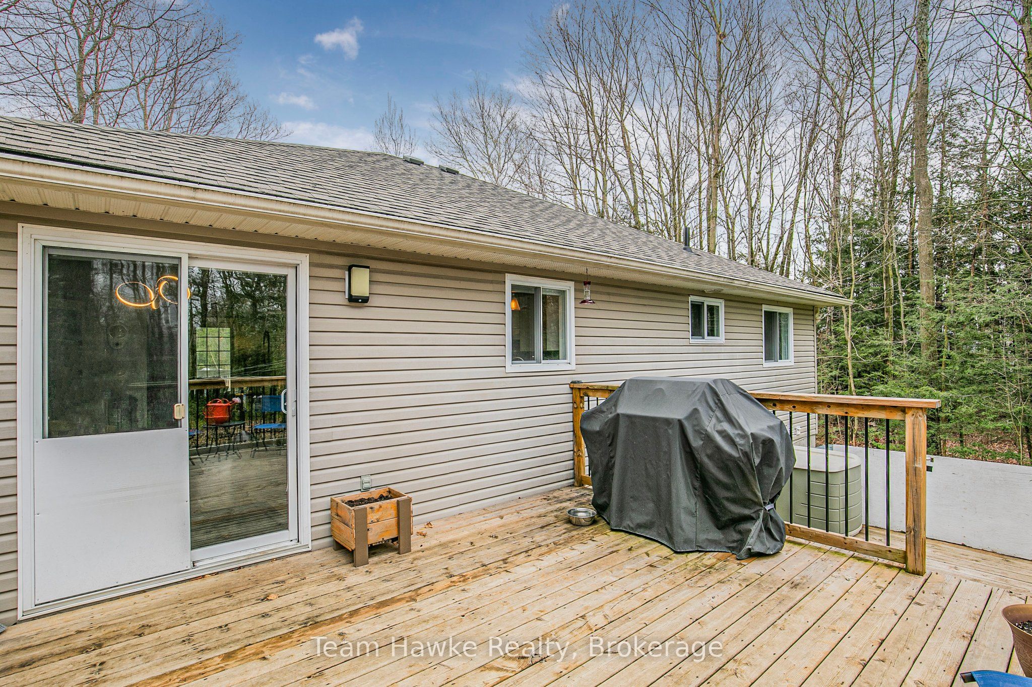 22 Laurier Boulevard Property Photo 29