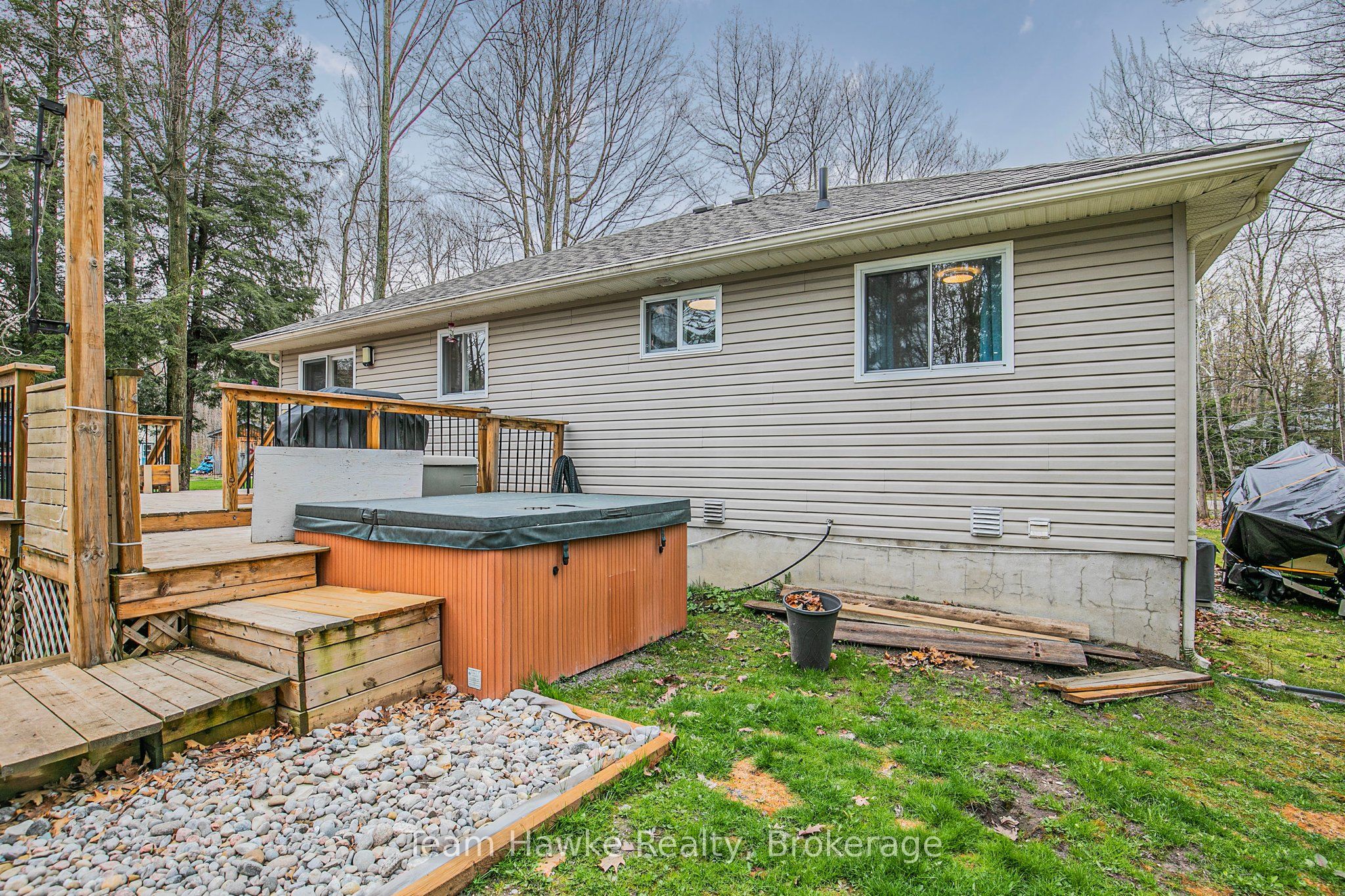 22 Laurier Boulevard Property Photo 31