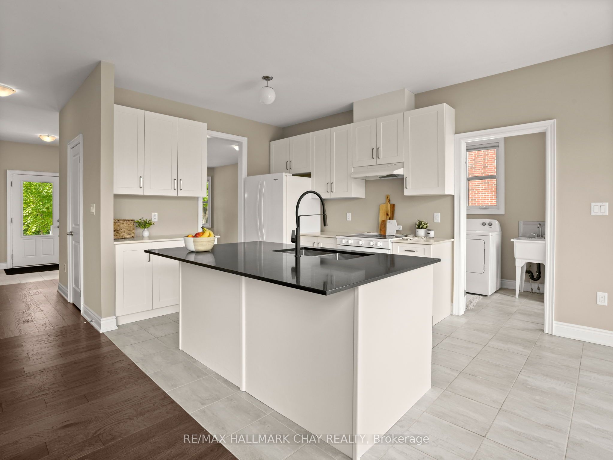 213 Mary Street Property Photo 22