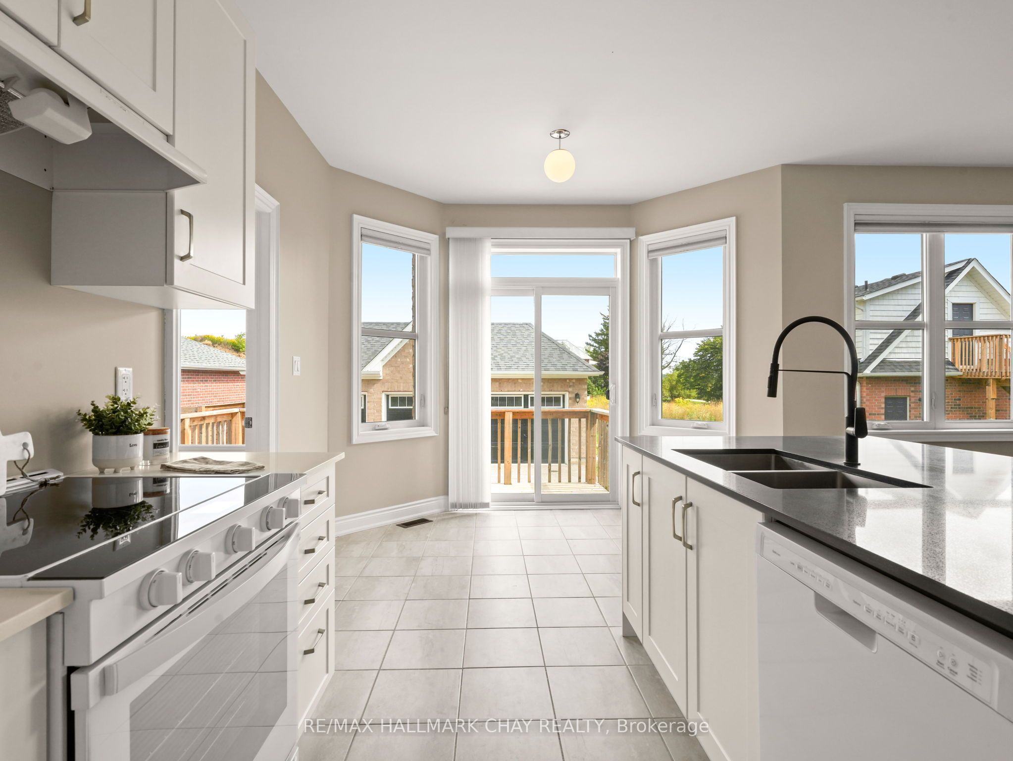 213 Mary Street Property Photo 24