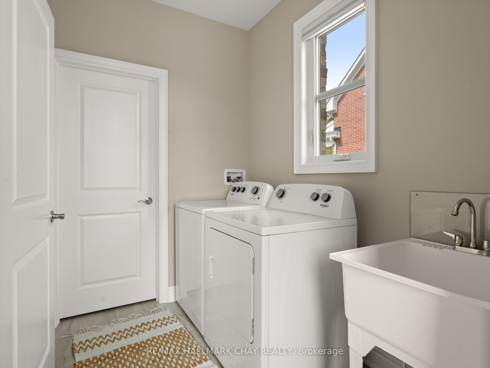 213 Mary Street Property Photo 30