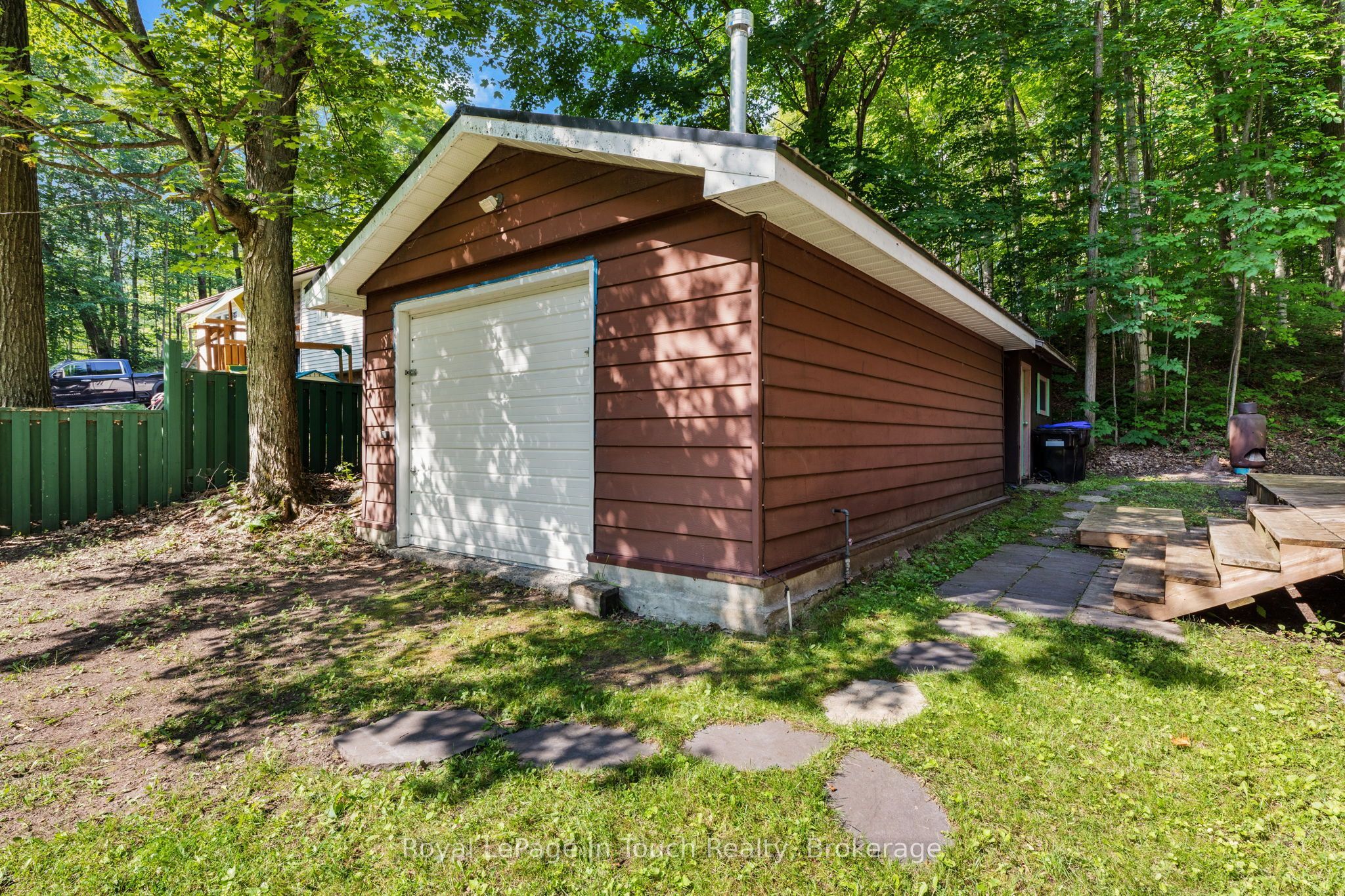 1558 Champlain Road Property Photo 10