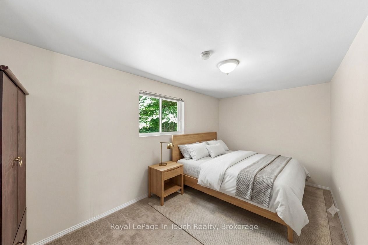 1558 Champlain Road Property Photo 23
