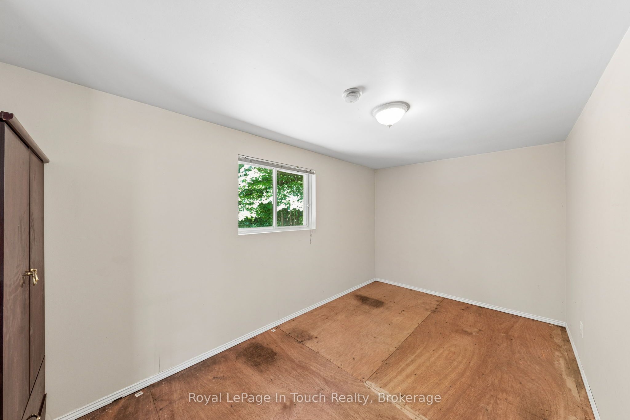 1558 Champlain Road Property Photo 24