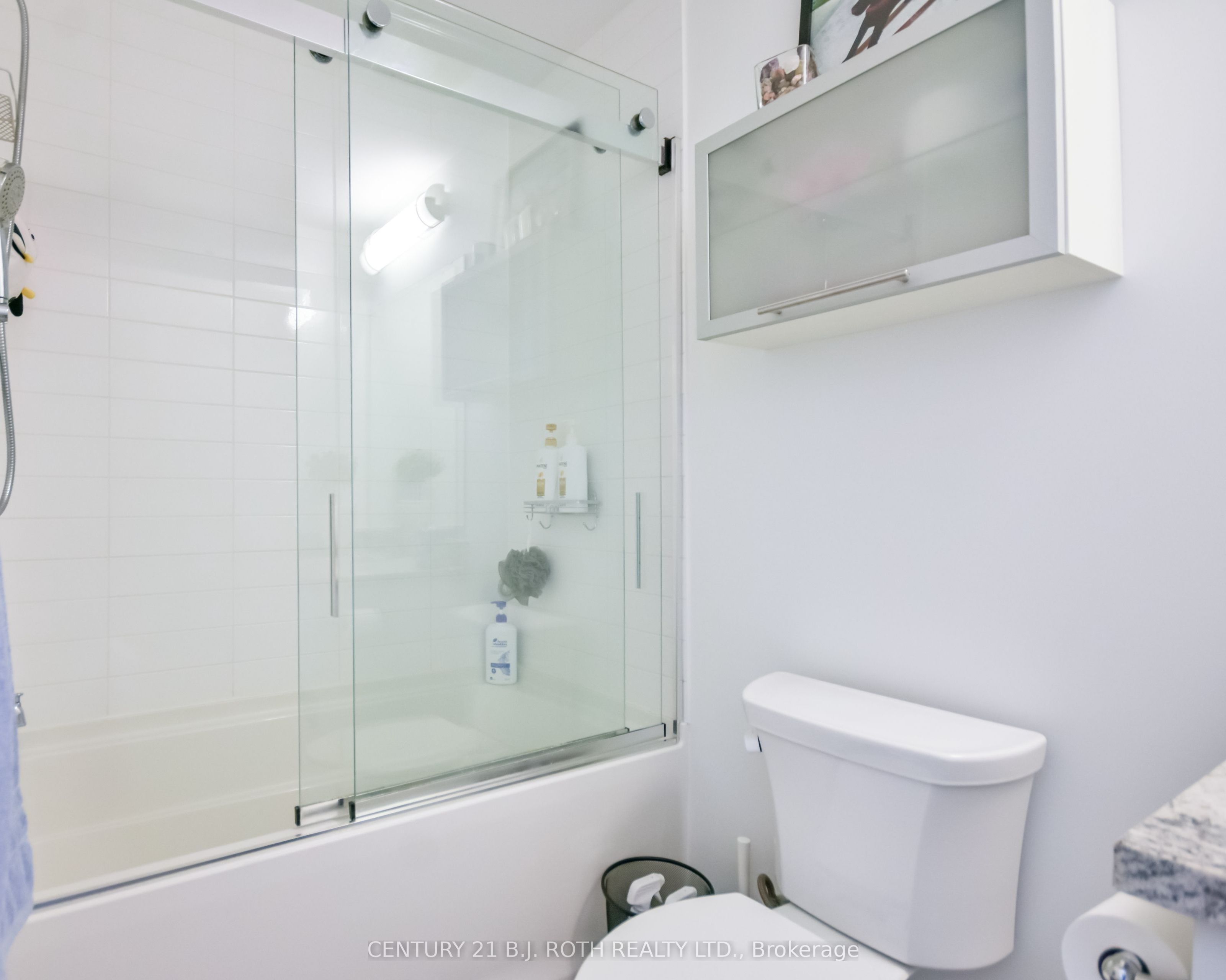 40 Horseshoe Boulevard 107 Property Photo 20