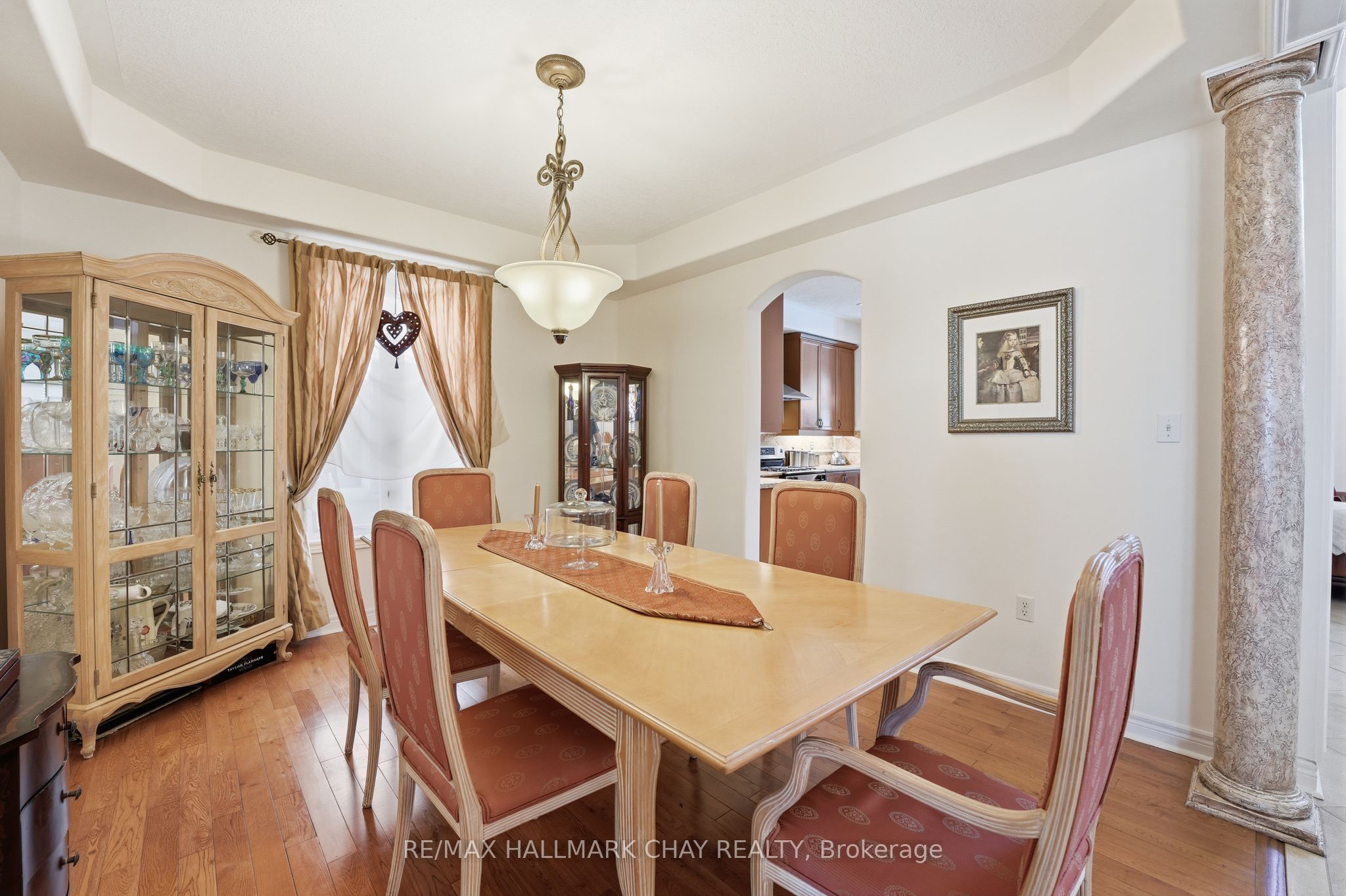 12 Parisian Crescent Property Photo 13