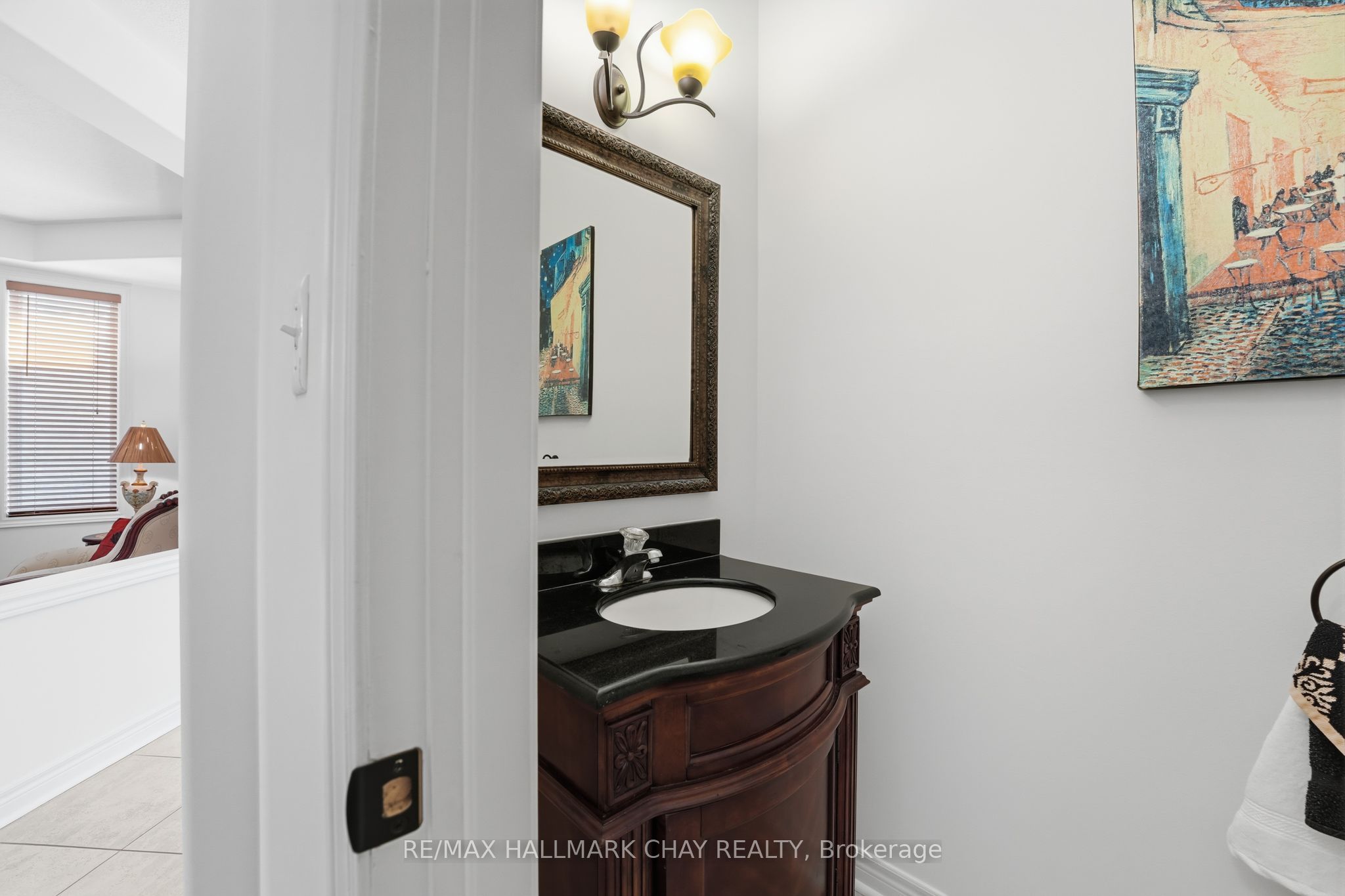 12 Parisian Crescent Property Photo 14