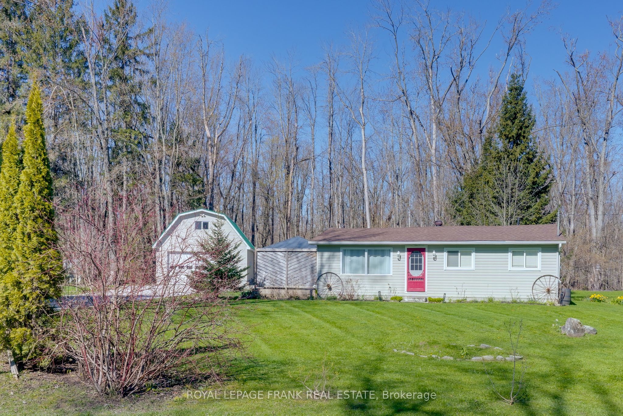 3576 John Street Property Photo 2