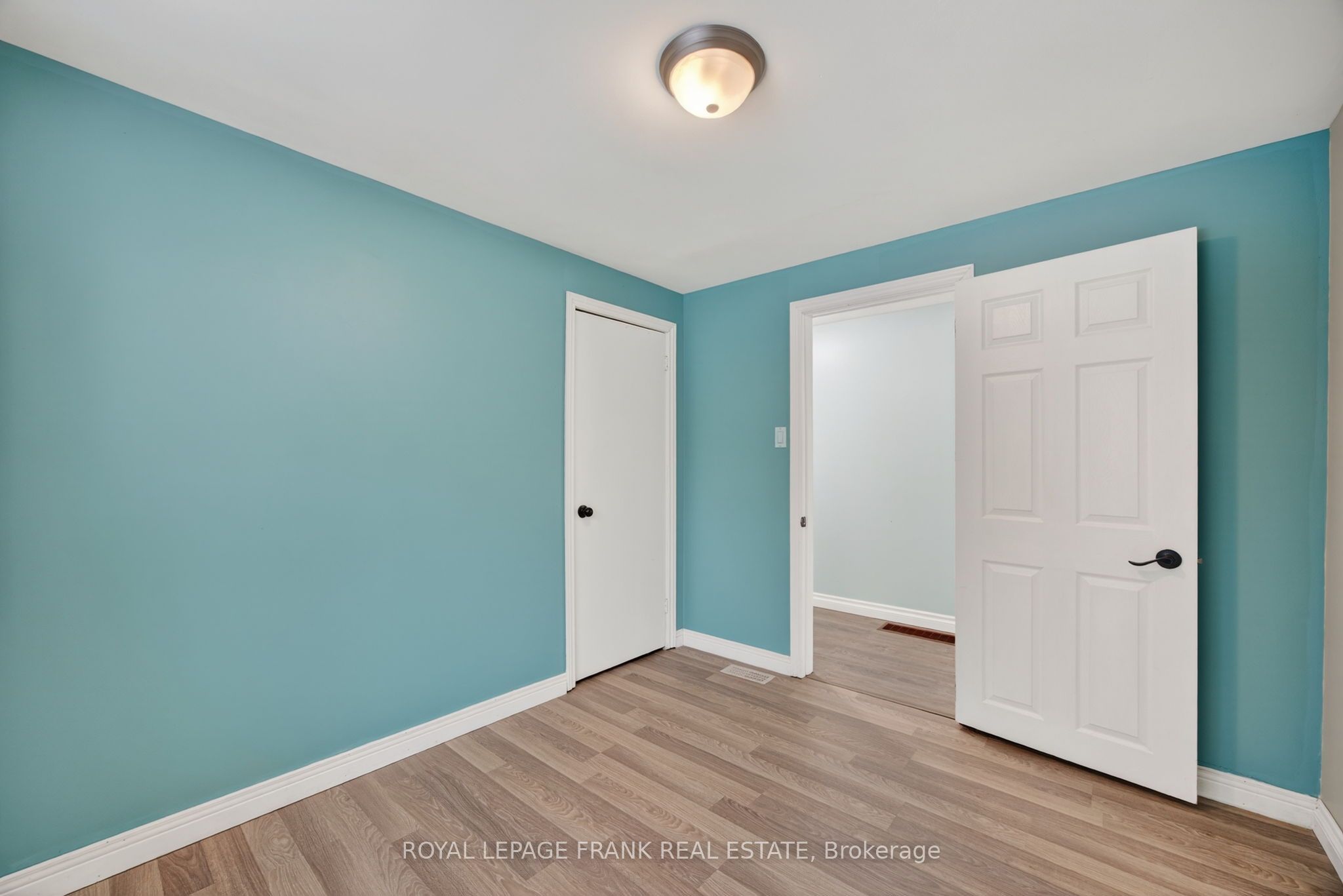 3576 John Street Property Photo 10