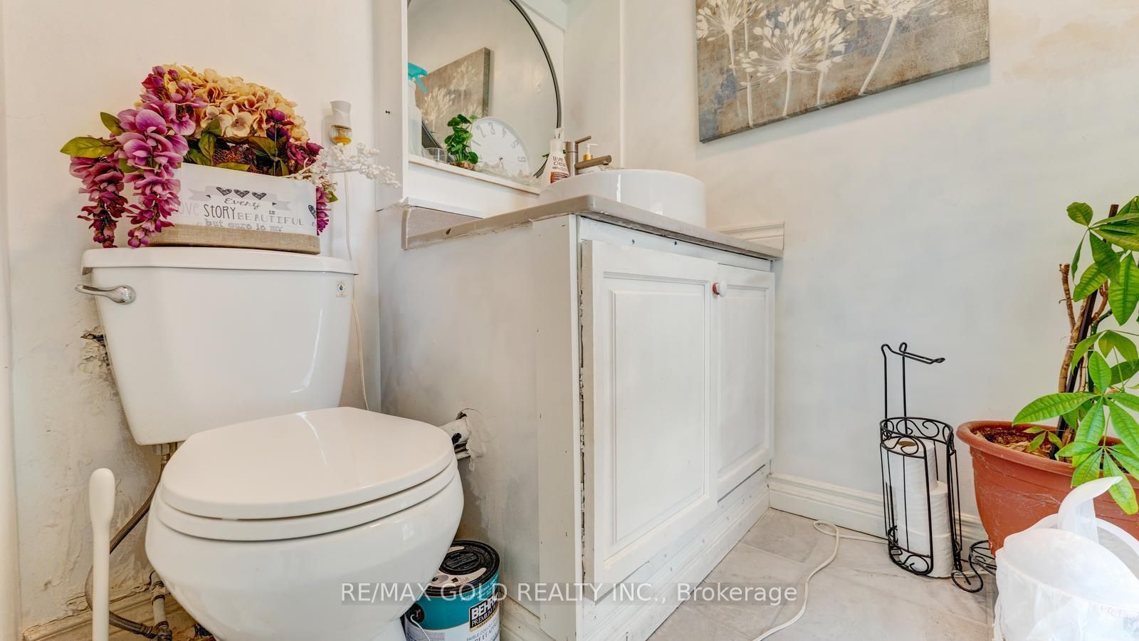 4680 Penetanguishene Road Property Photo 17