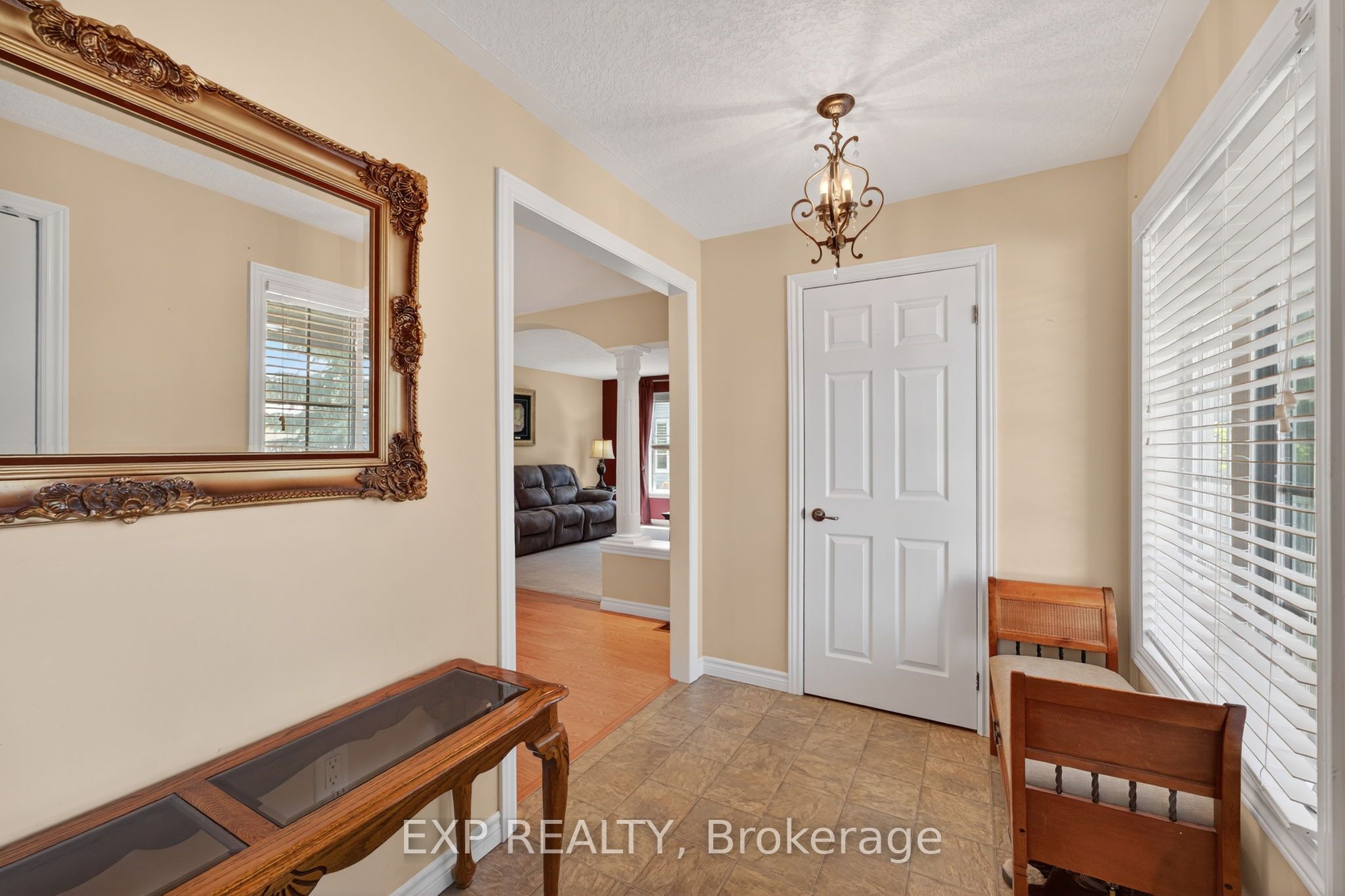 30 Illinois Crescent Property Photo 4