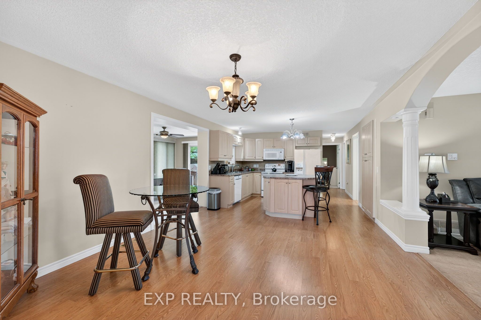 30 Illinois Crescent Property Photo 6