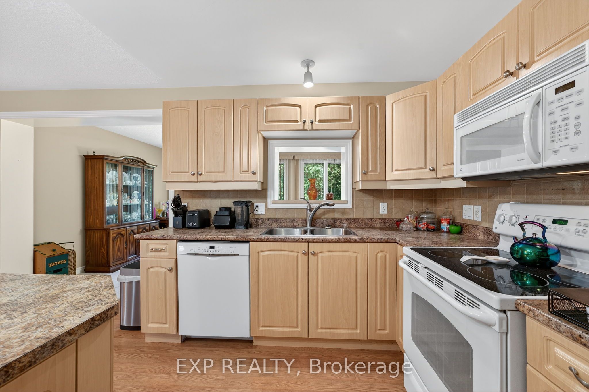 30 Illinois Crescent Property Photo 8