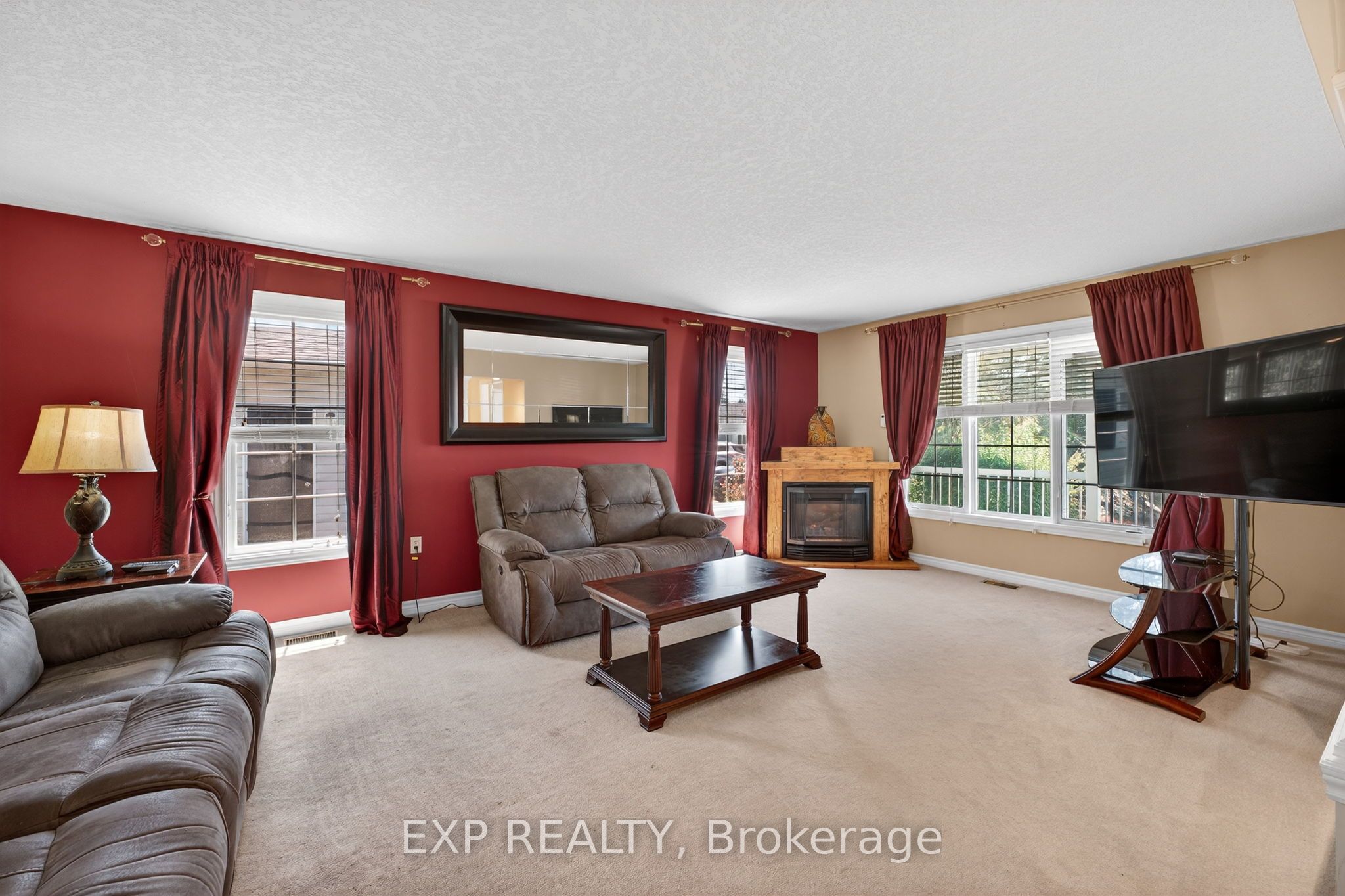30 Illinois Crescent Property Photo 11