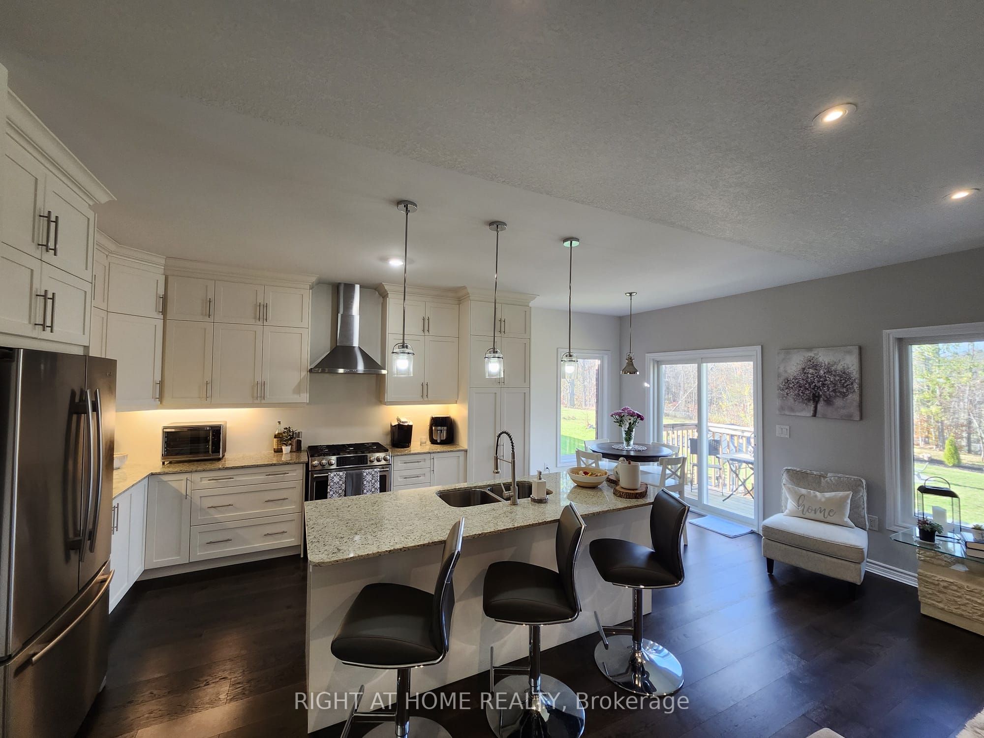 84 Diamond Valley Drive Property Photo 19