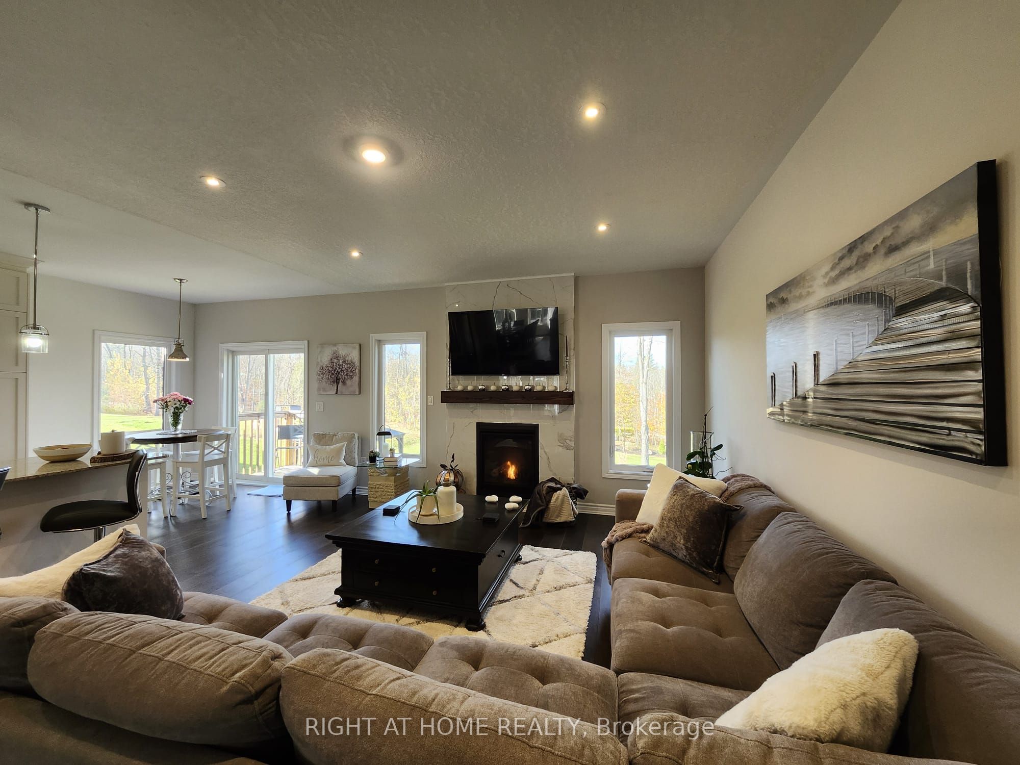84 Diamond Valley Drive Property Photo 26