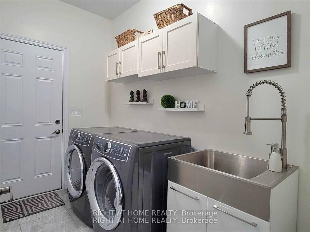 84 Diamond Valley Drive Property Photo 37