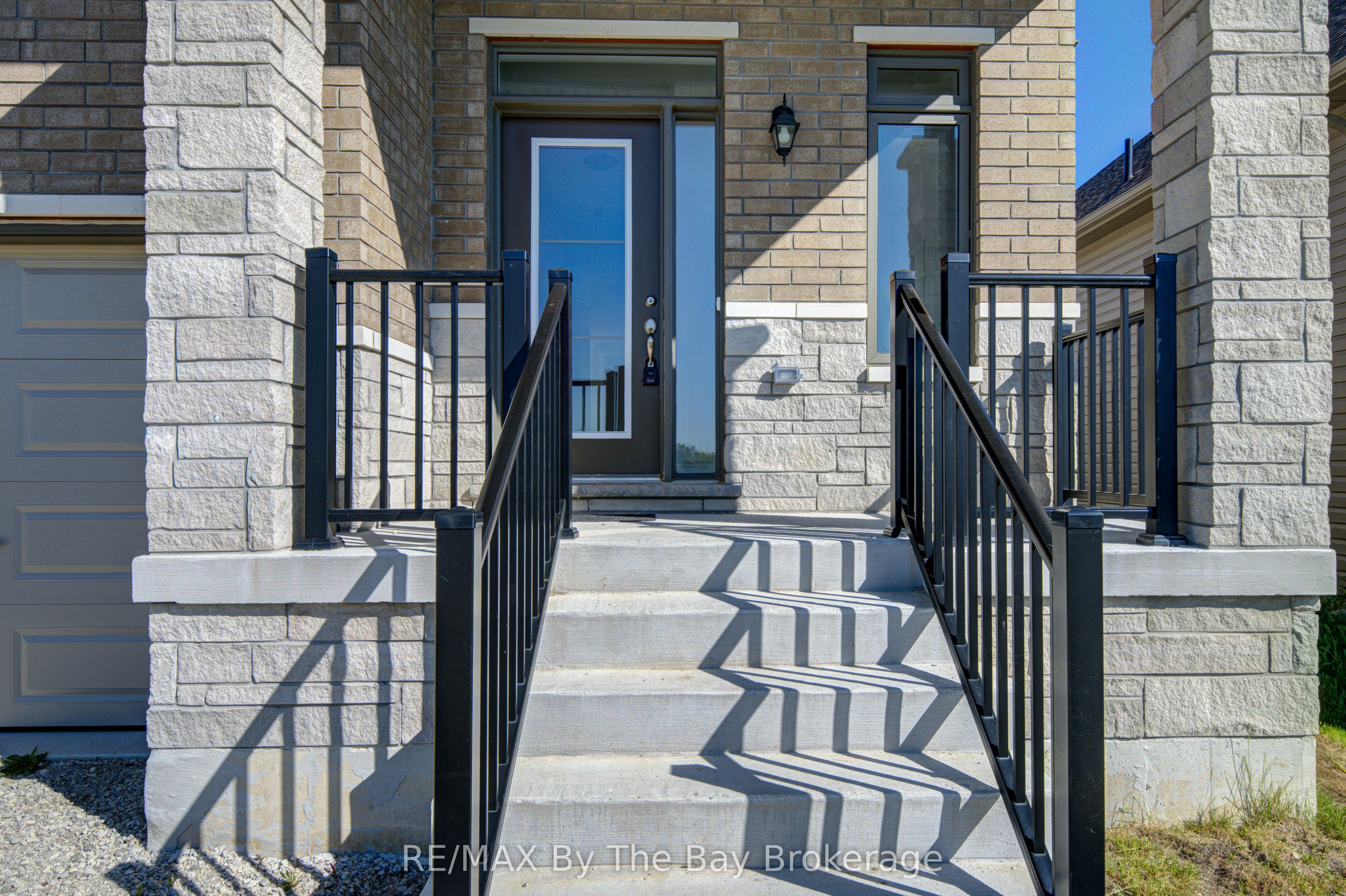 15 Union Boulevard Property Photo 2