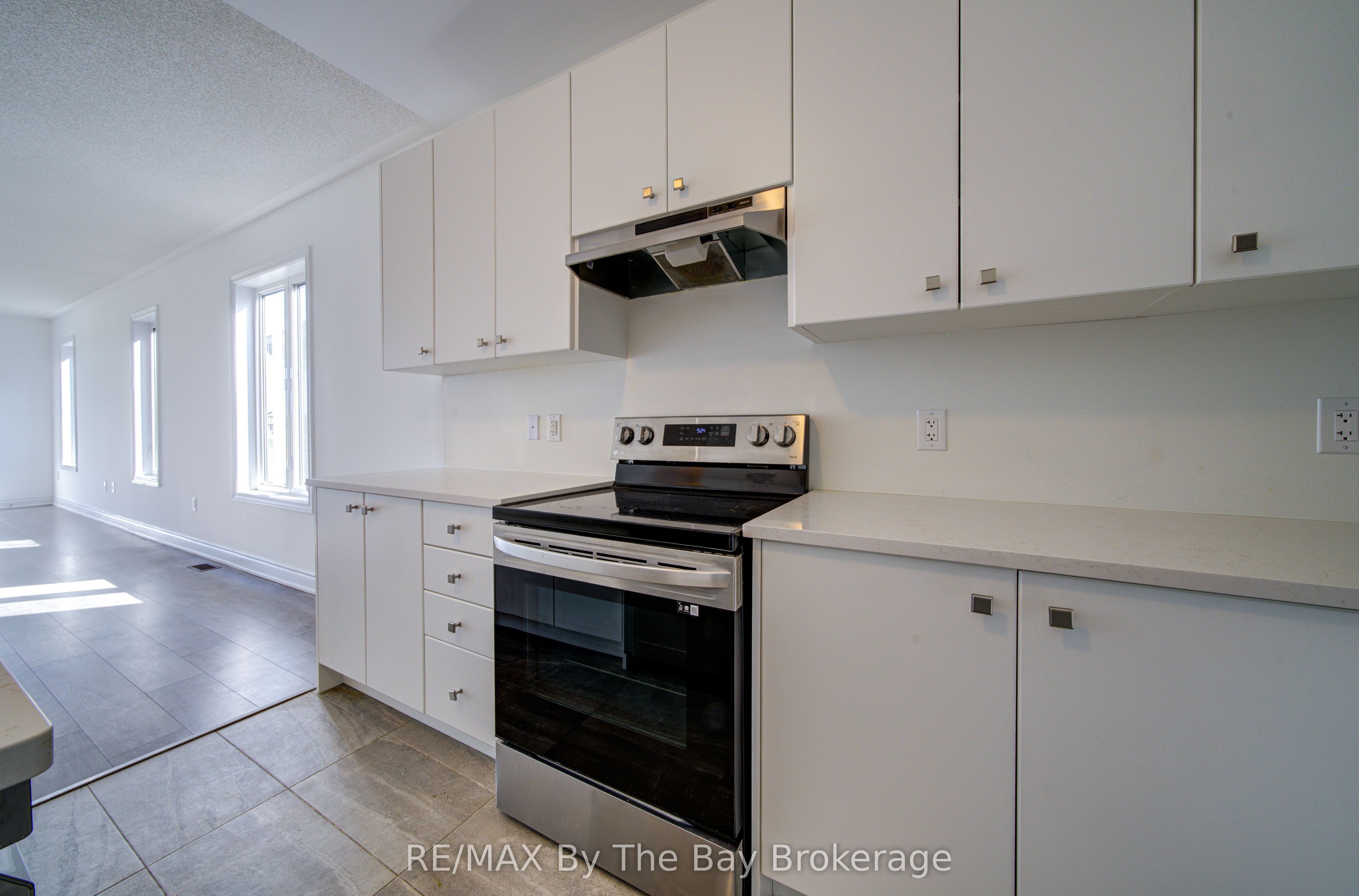 15 Union Boulevard Property Photo 7