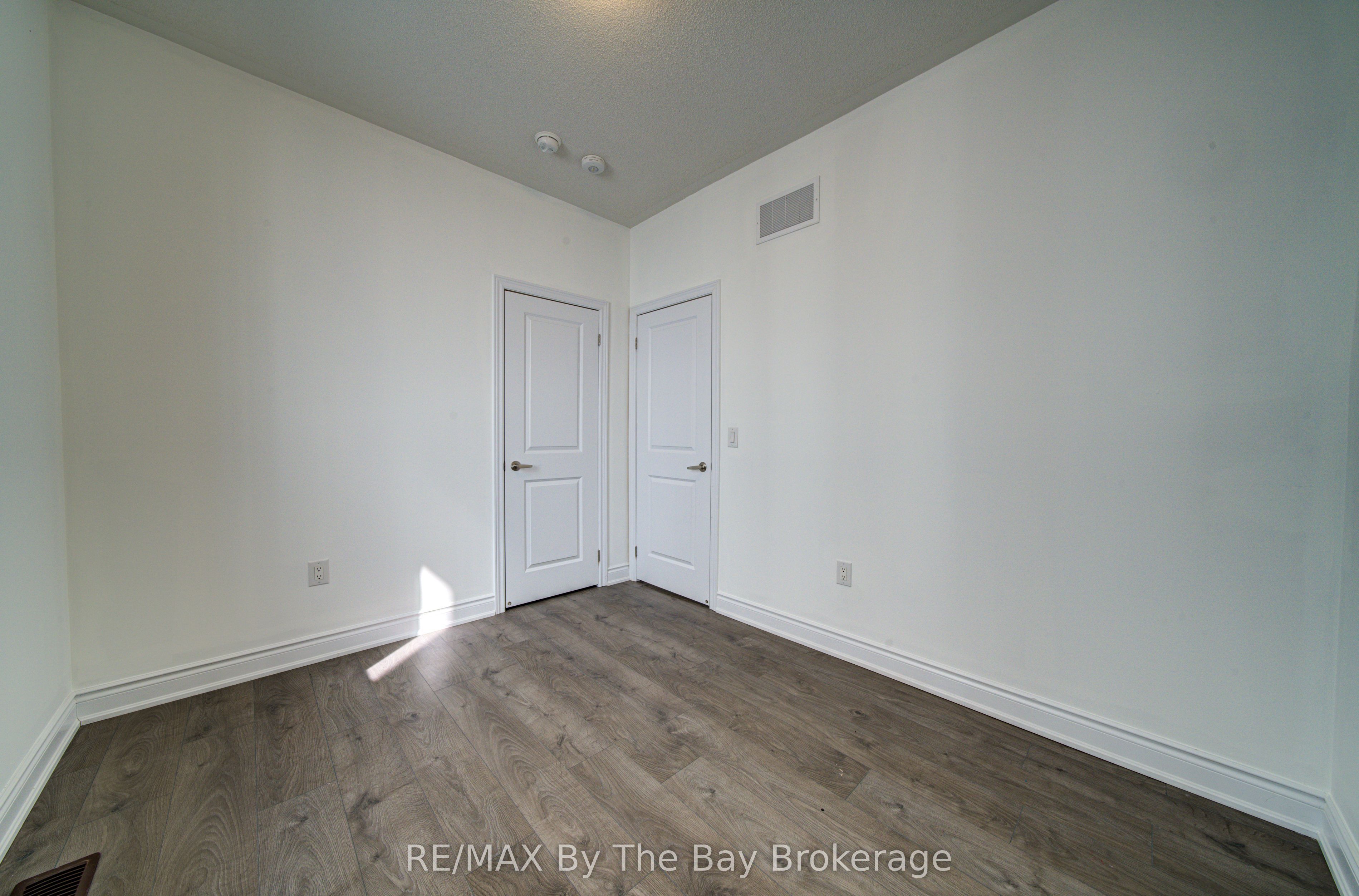 15 Union Boulevard Property Photo 20