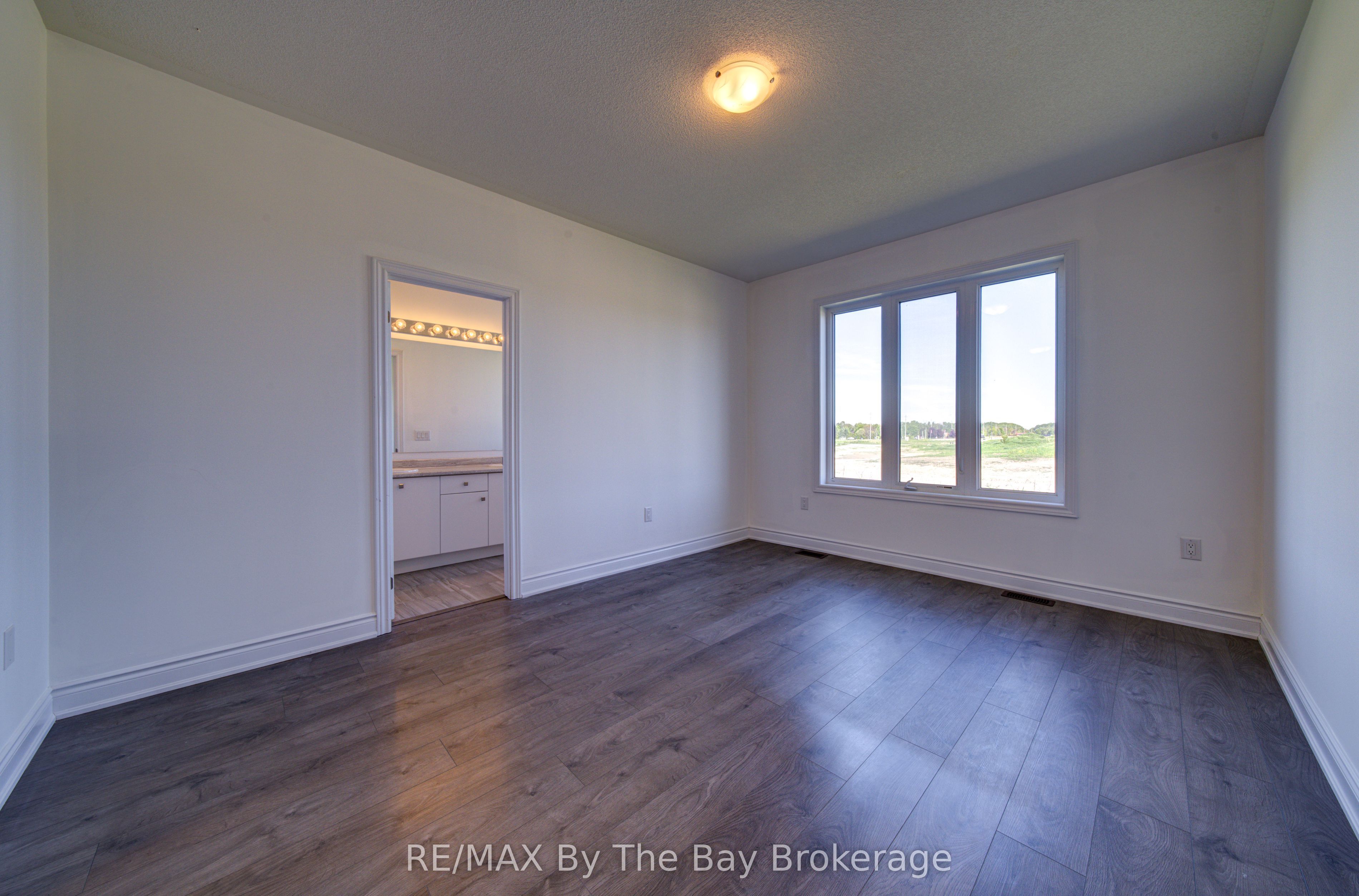 15 Union Boulevard Property Photo 24