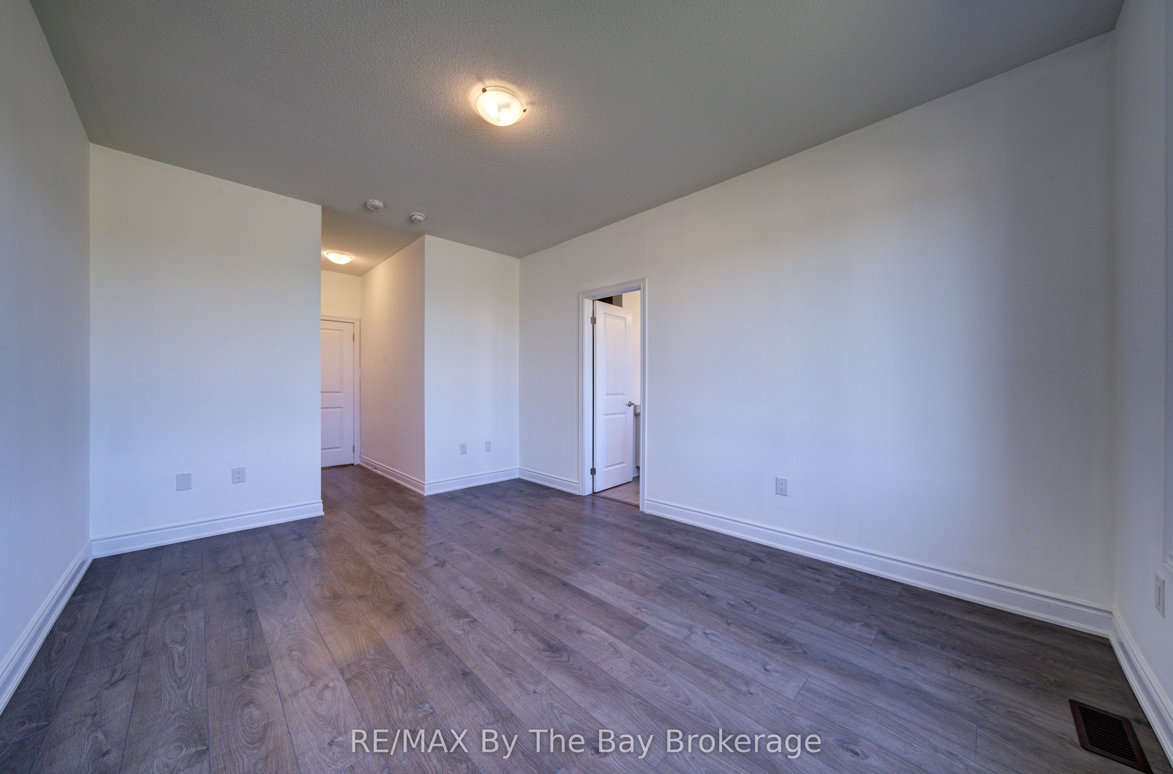 15 Union Boulevard Property Photo 26