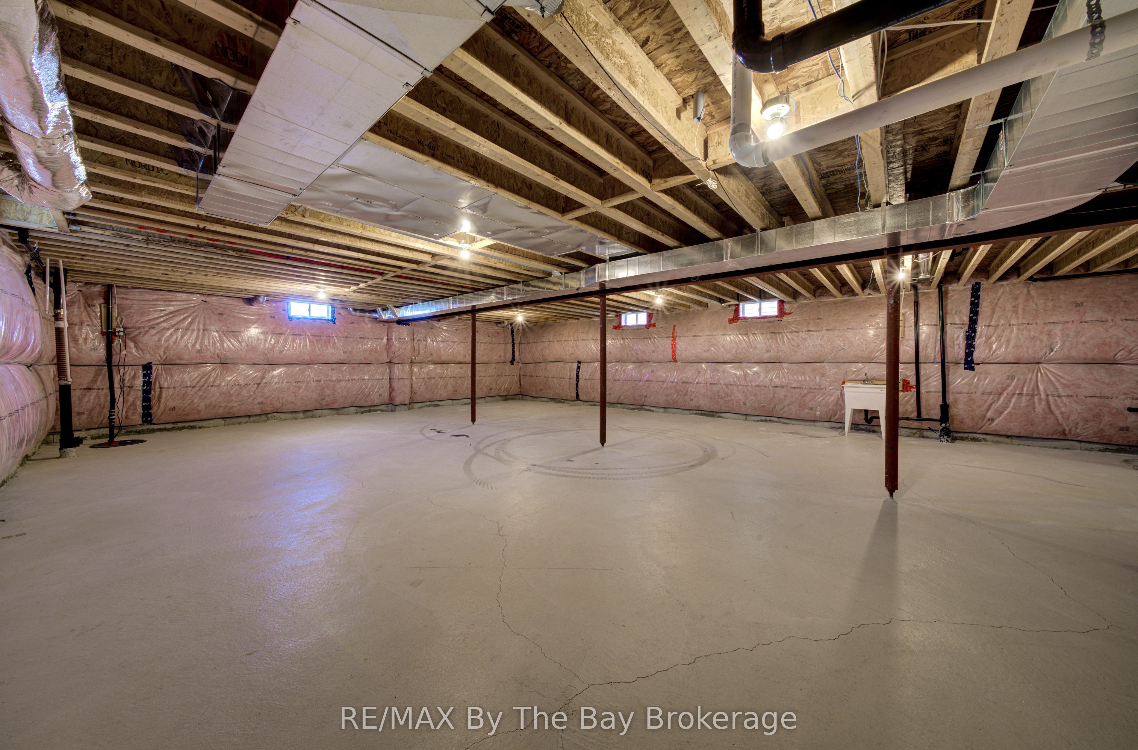 15 Union Boulevard Property Photo 32