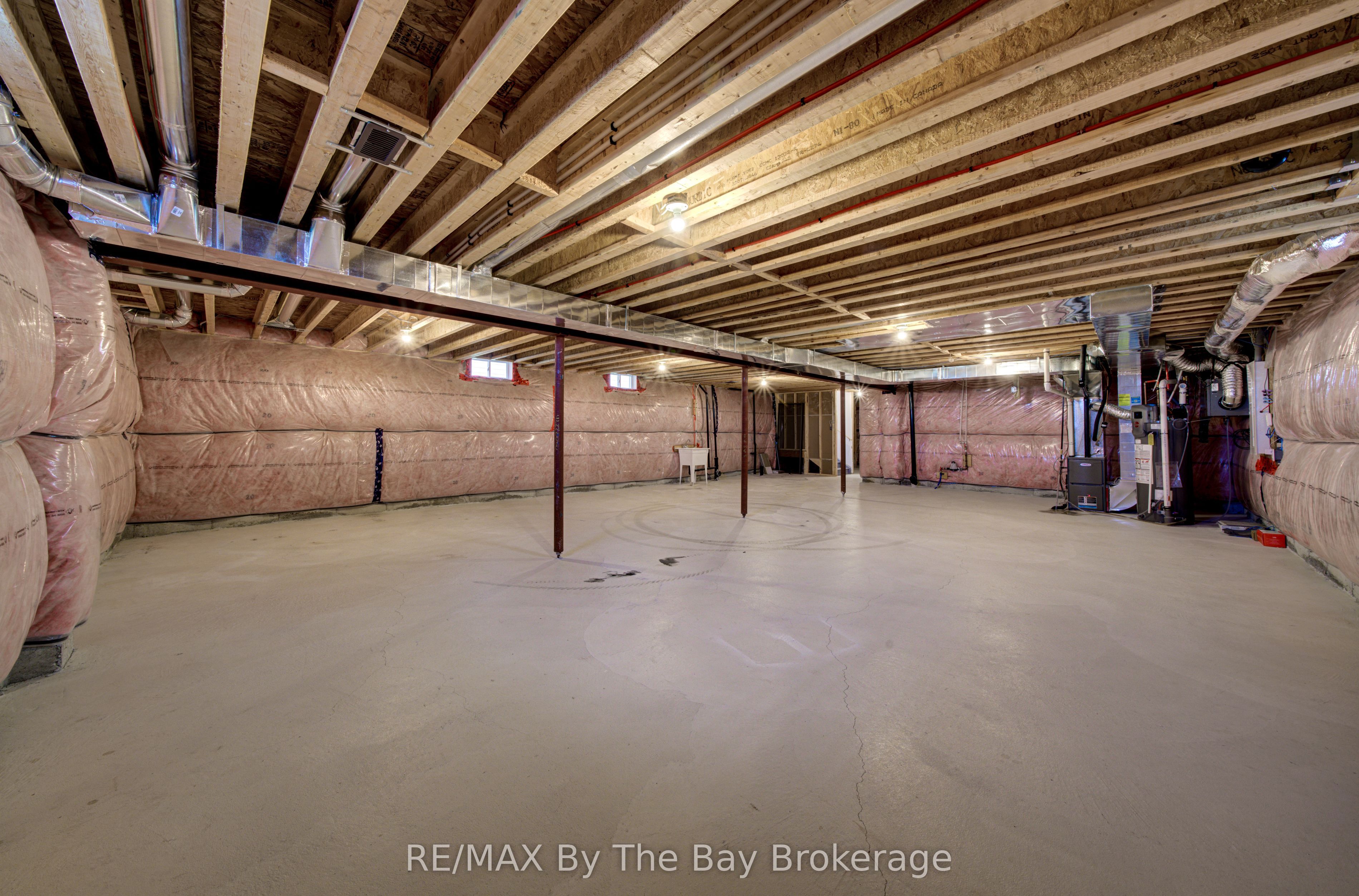 15 Union Boulevard Property Photo 34