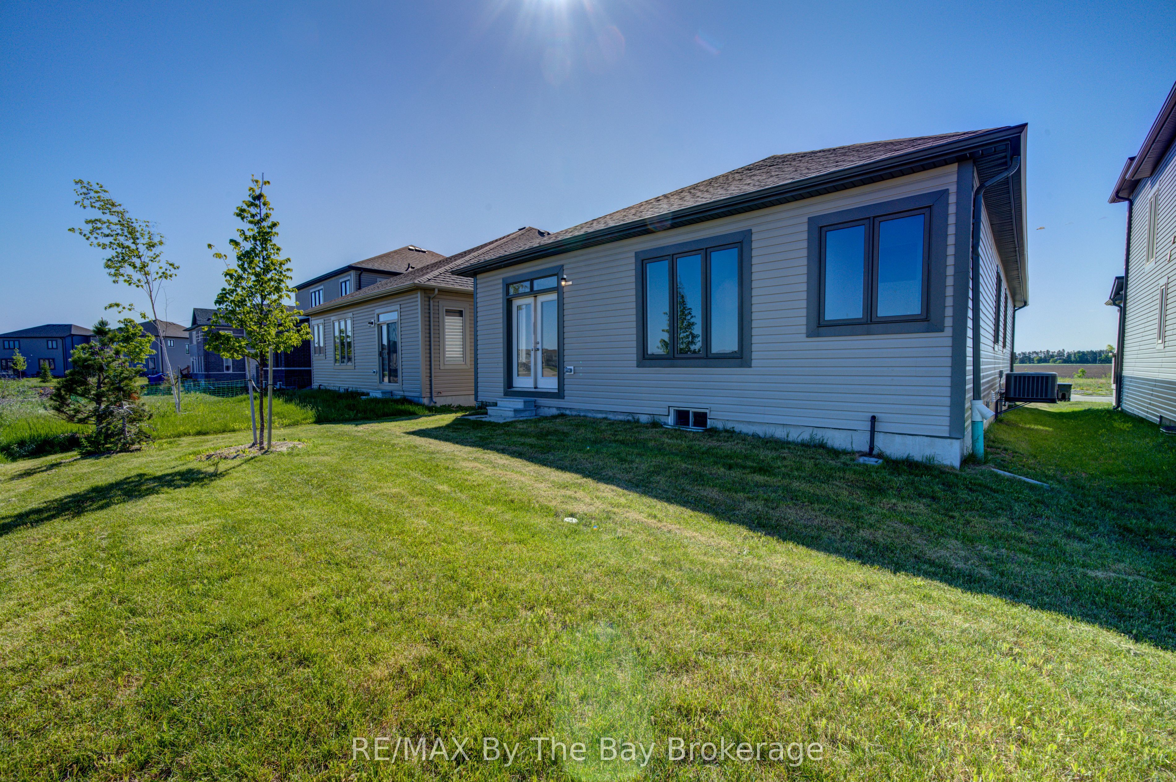 15 Union Boulevard Property Photo 42
