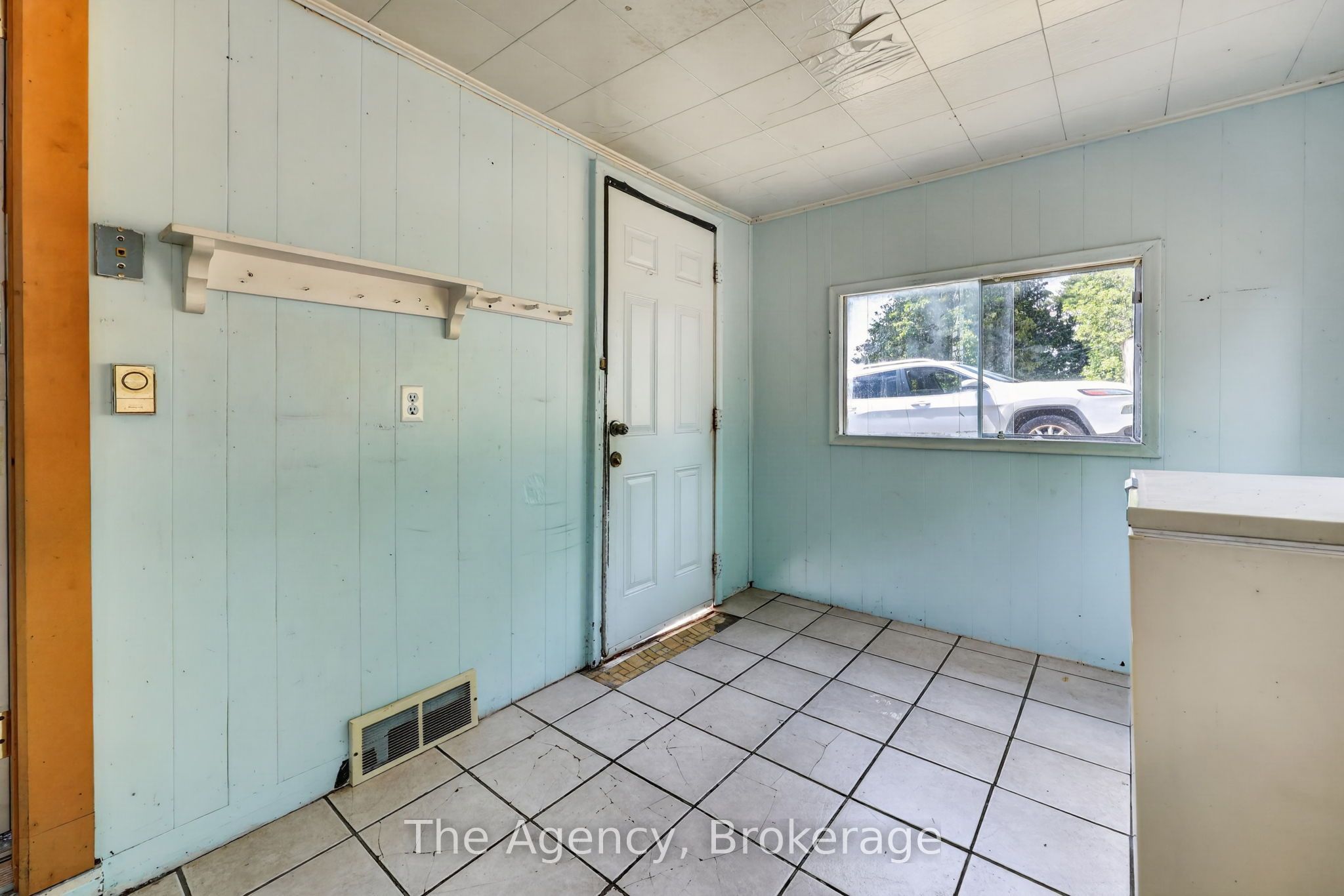 11401 Highway 12 Property Photo 4