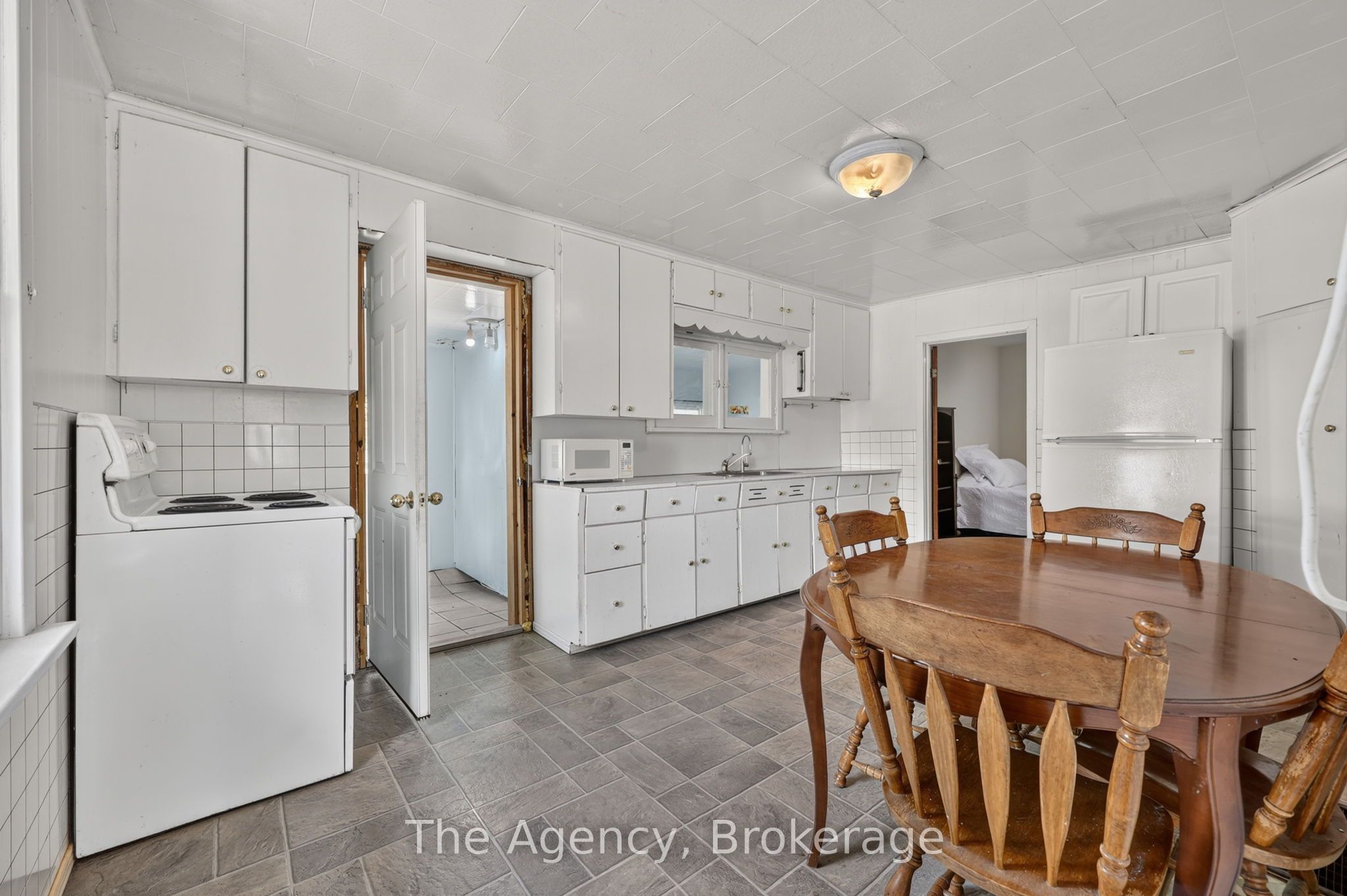 11401 Highway 12 Property Photo 5