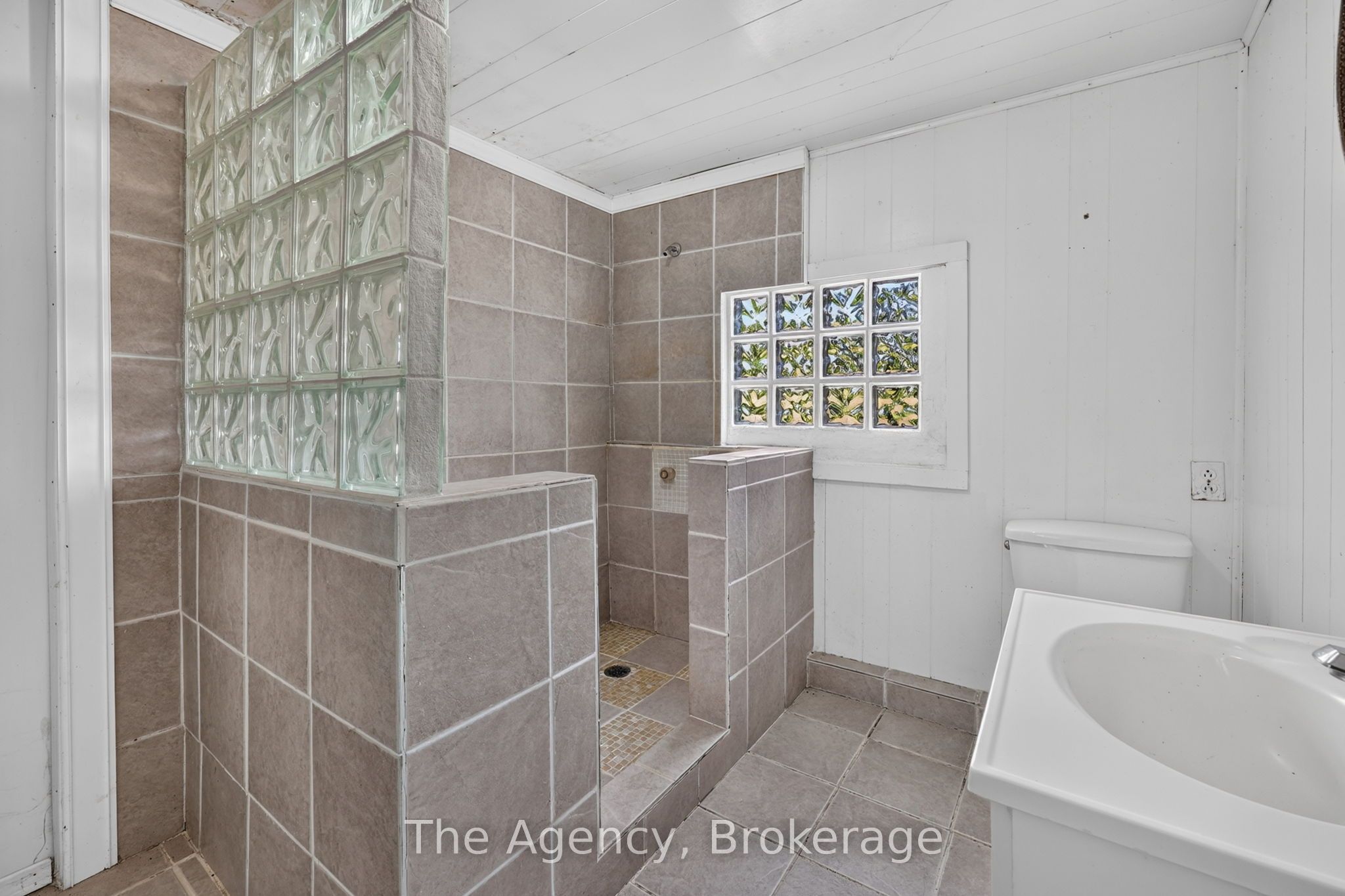 11401 Highway 12 Property Photo 21